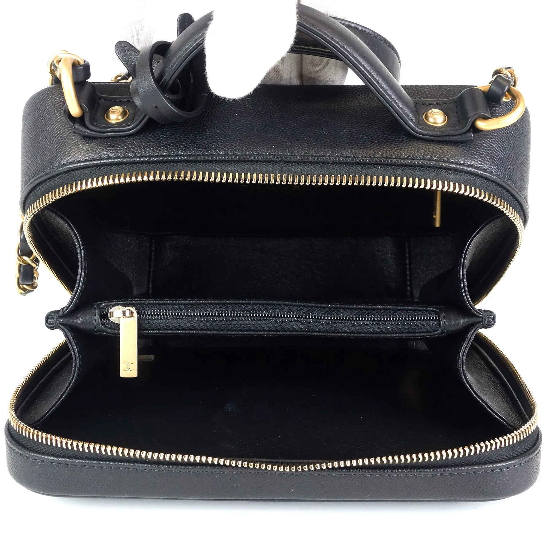 CC Filigree Quilted Caviar Leather Medium Vanity Case