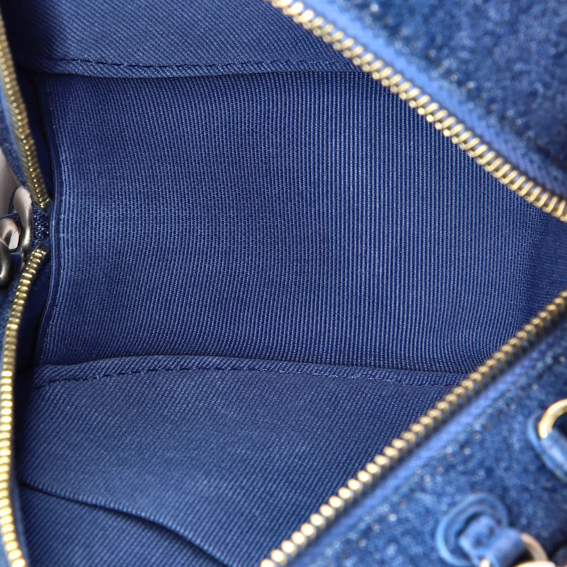 Chanel 19 Round Clutch With Chain