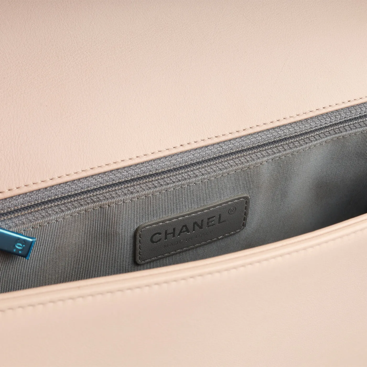 Chanel Boy Bag - New Medium
