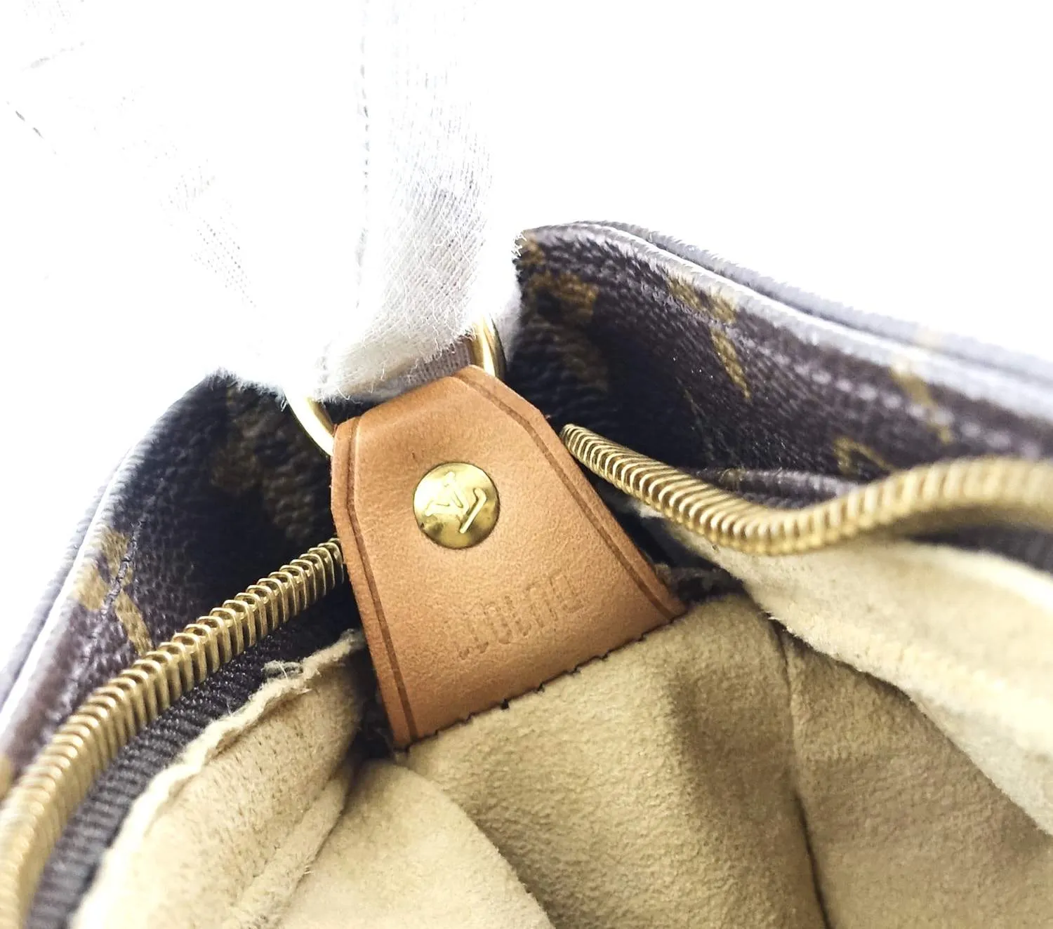 Looping GM Monogram Canvas Handbag