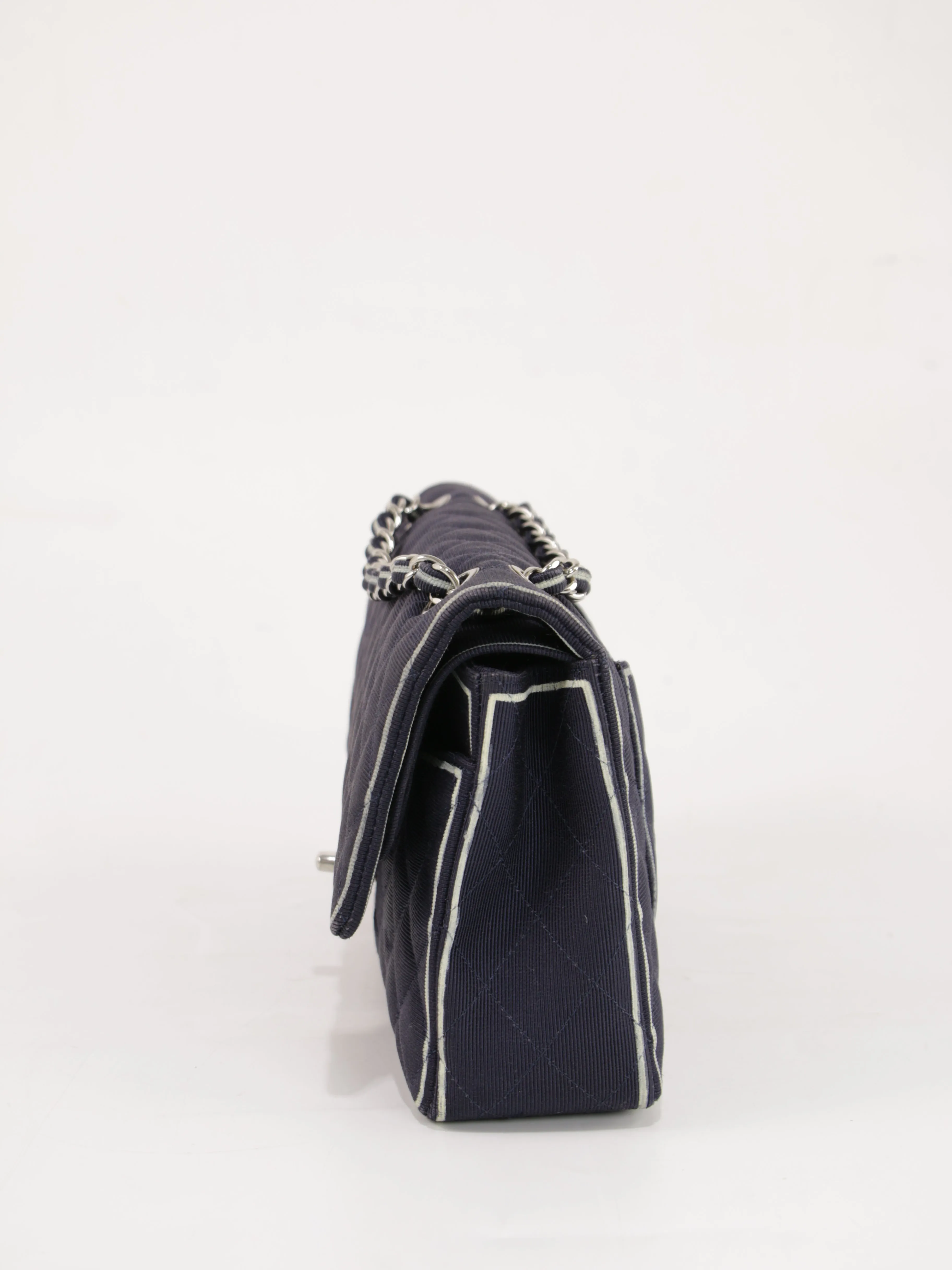 Medium Classic Flap