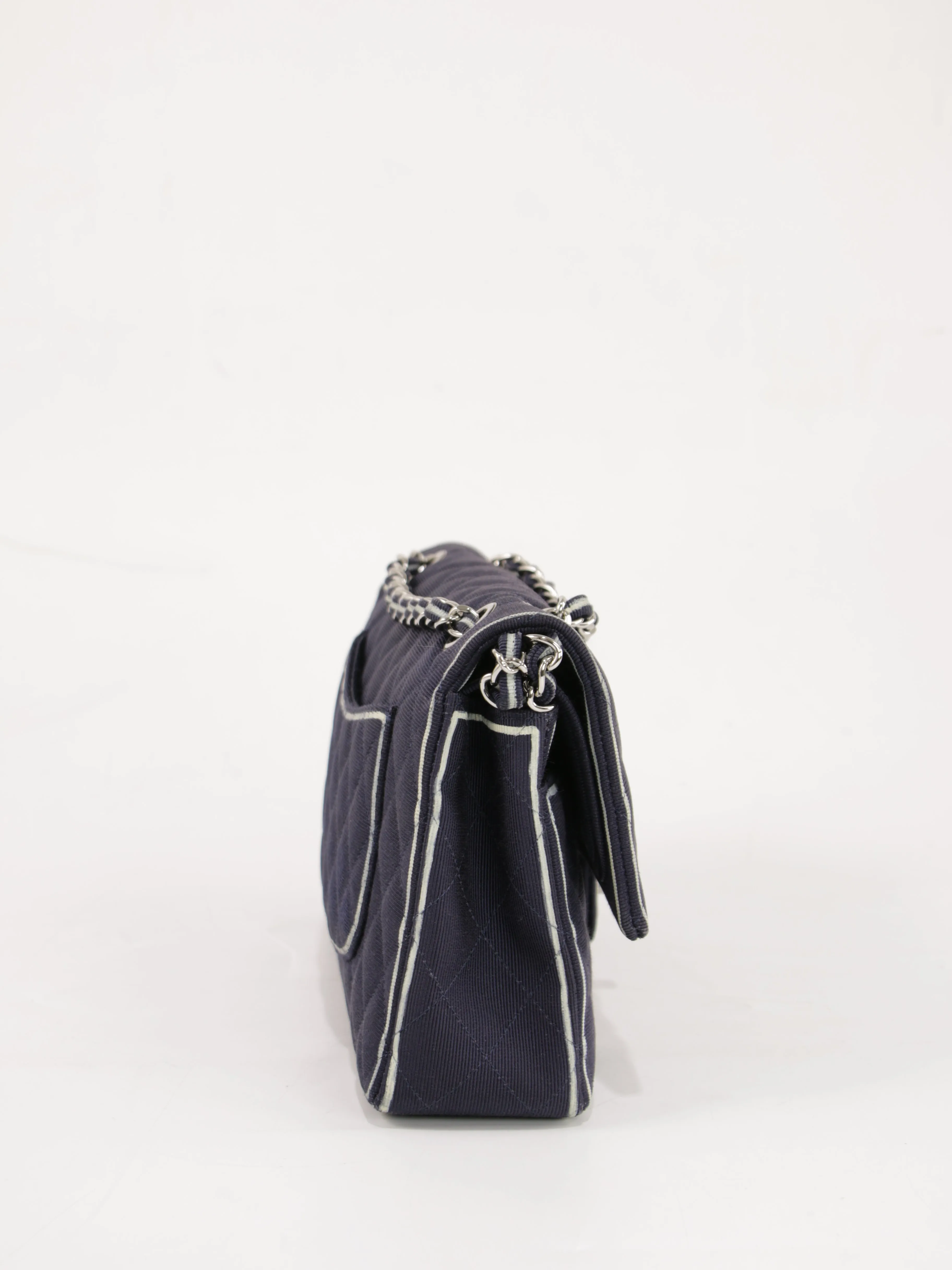 Medium Classic Flap