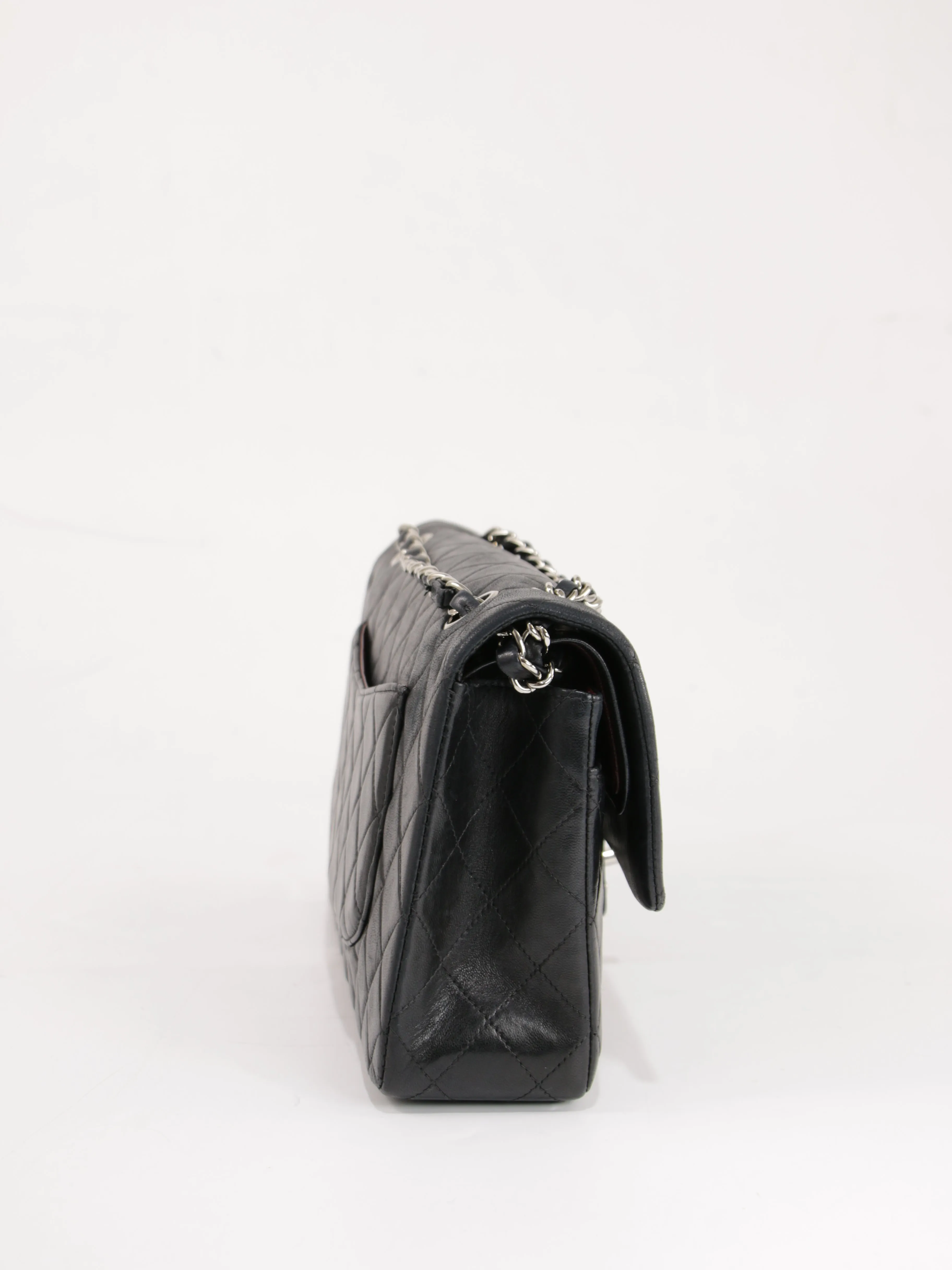 Medium Classic Flap