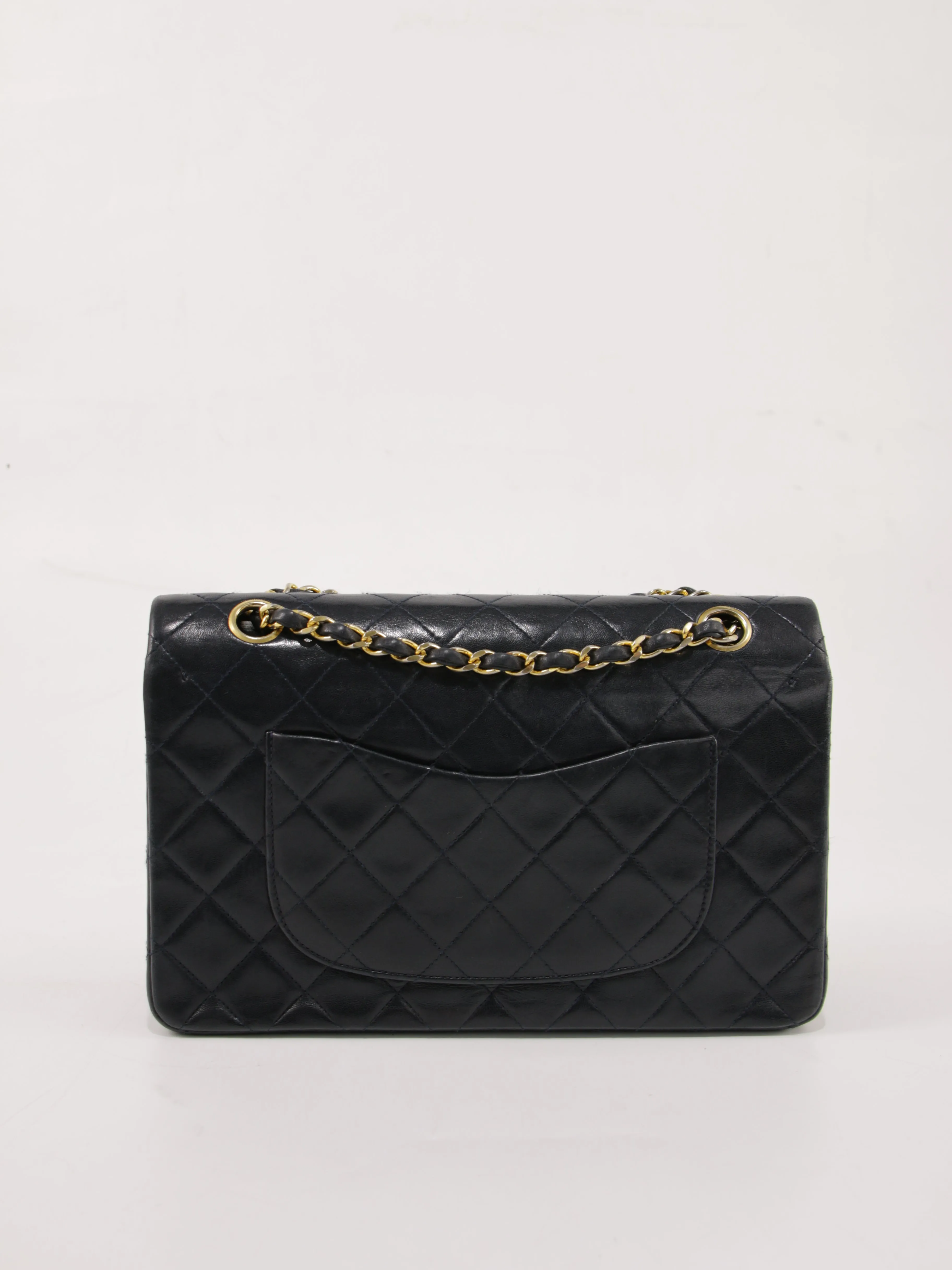 Medium Classic Flap