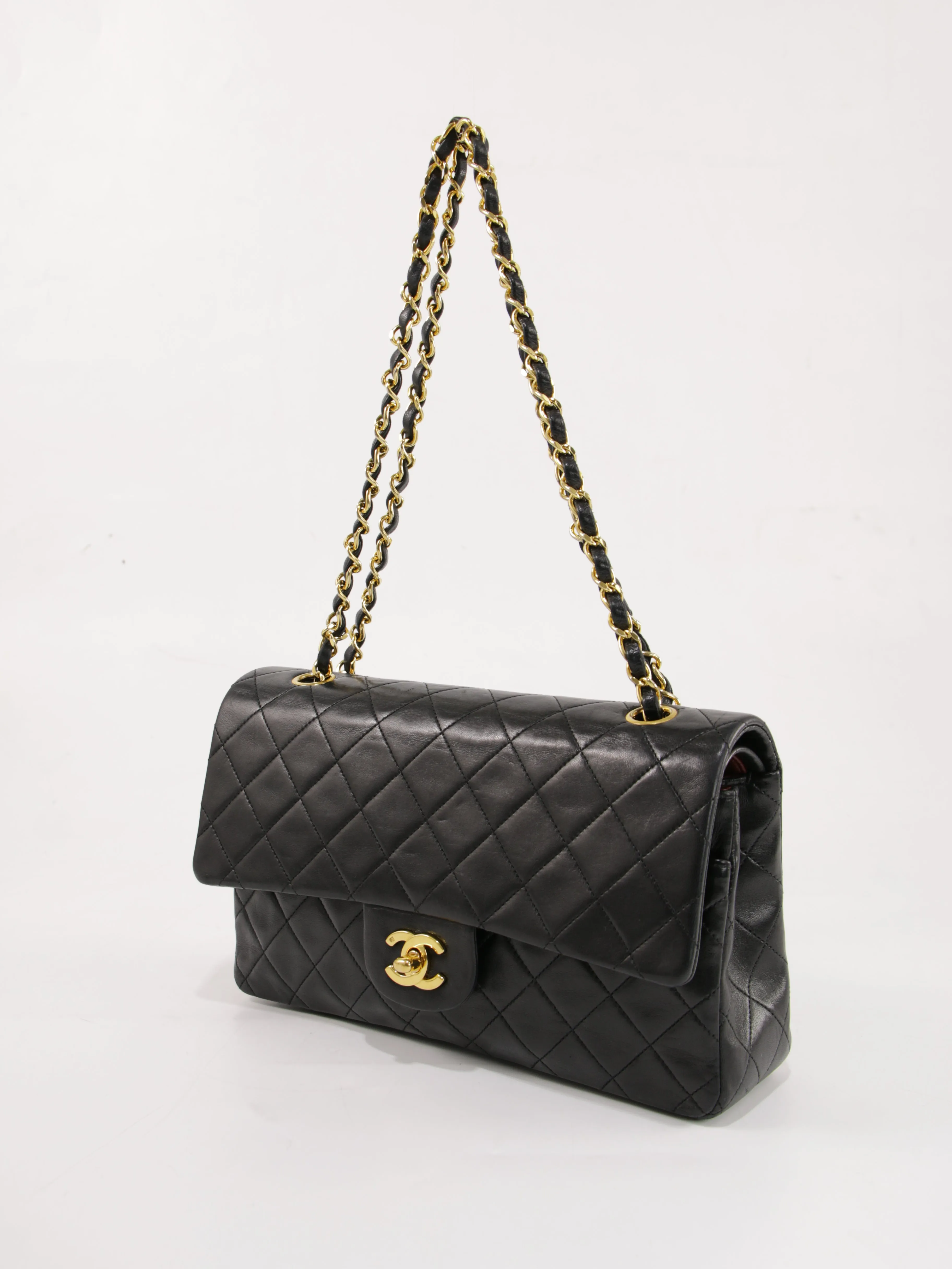 Medium Classic Flap