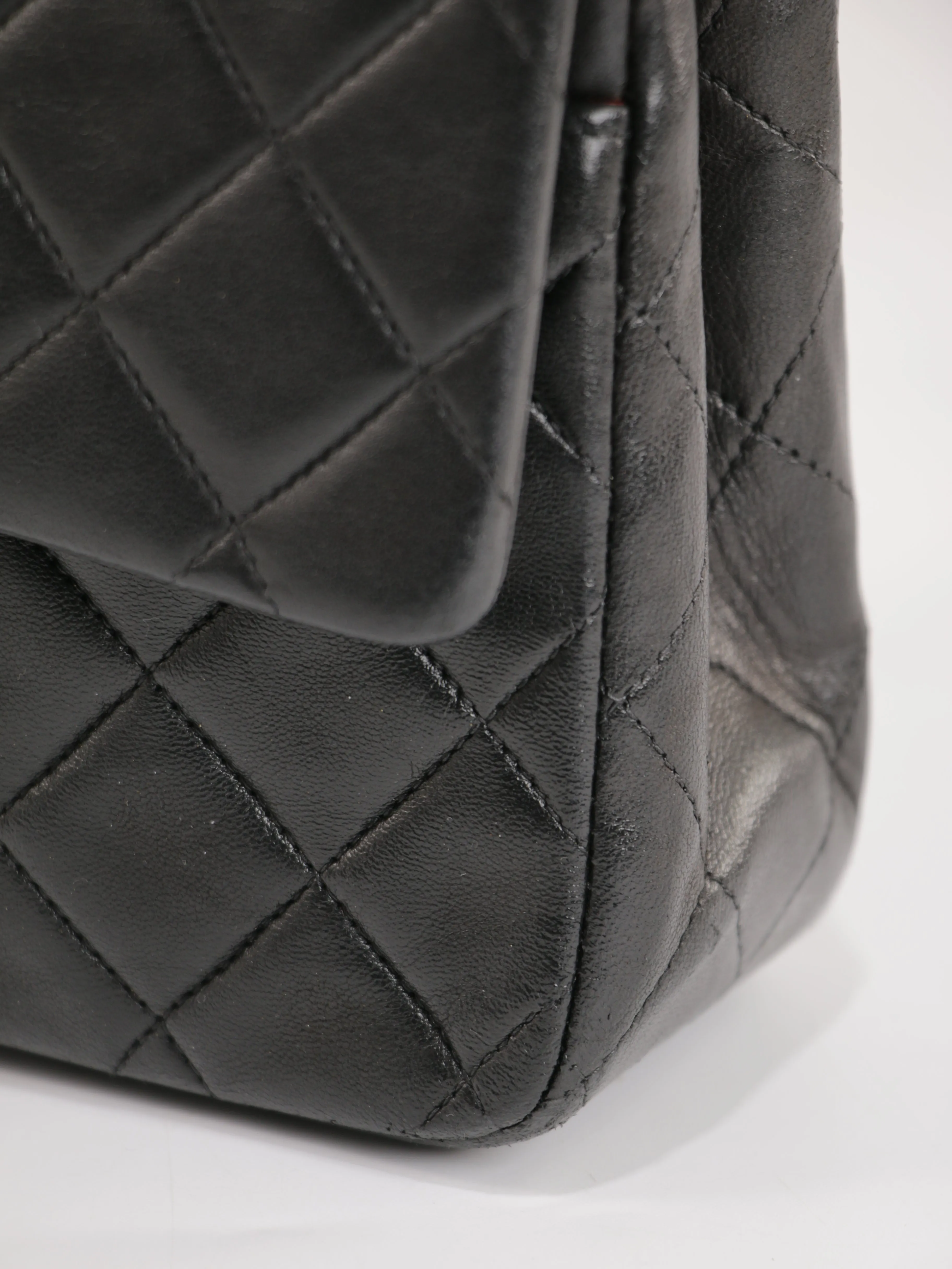 Medium Classic Flap