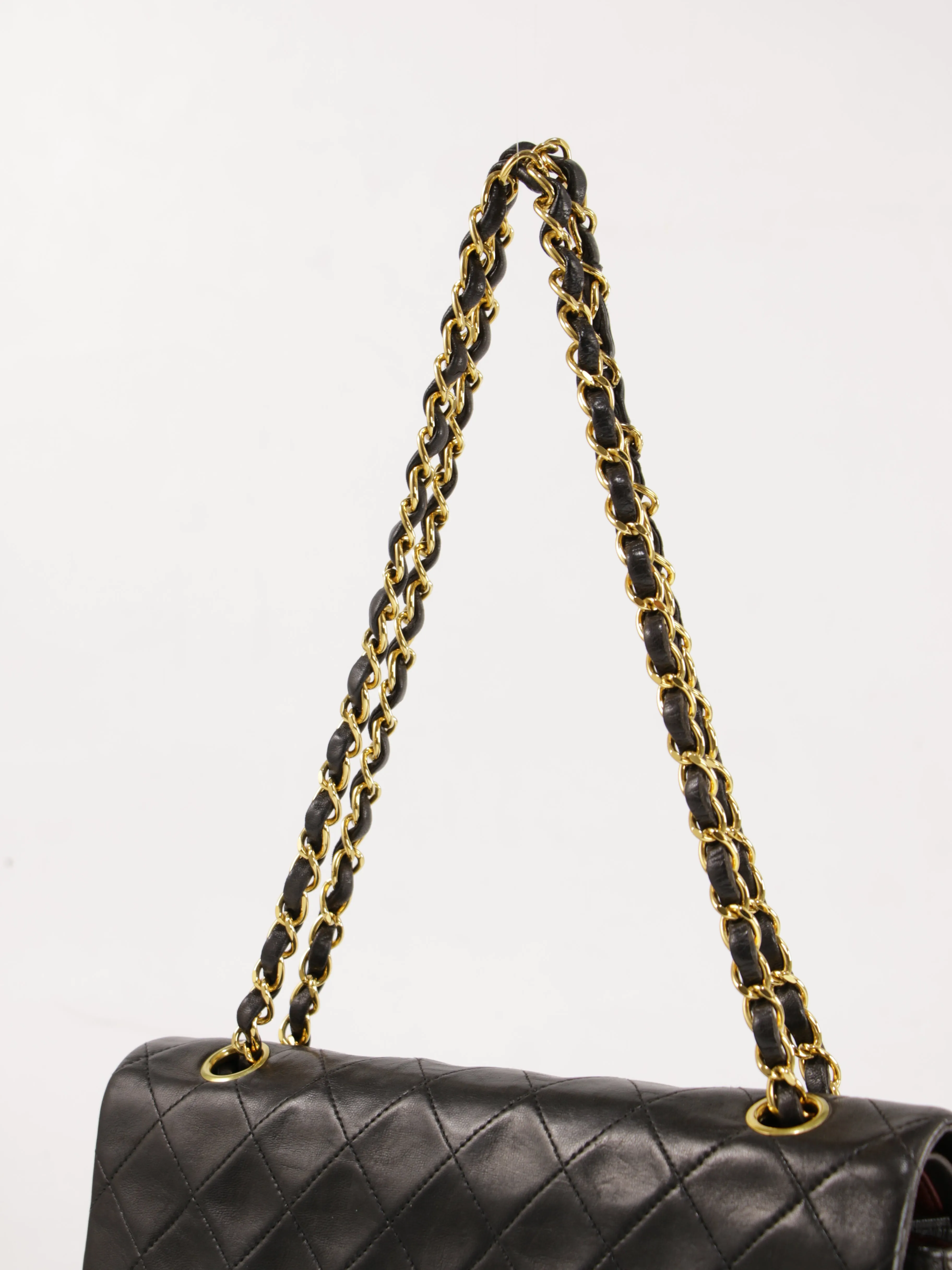 Medium Classic Flap