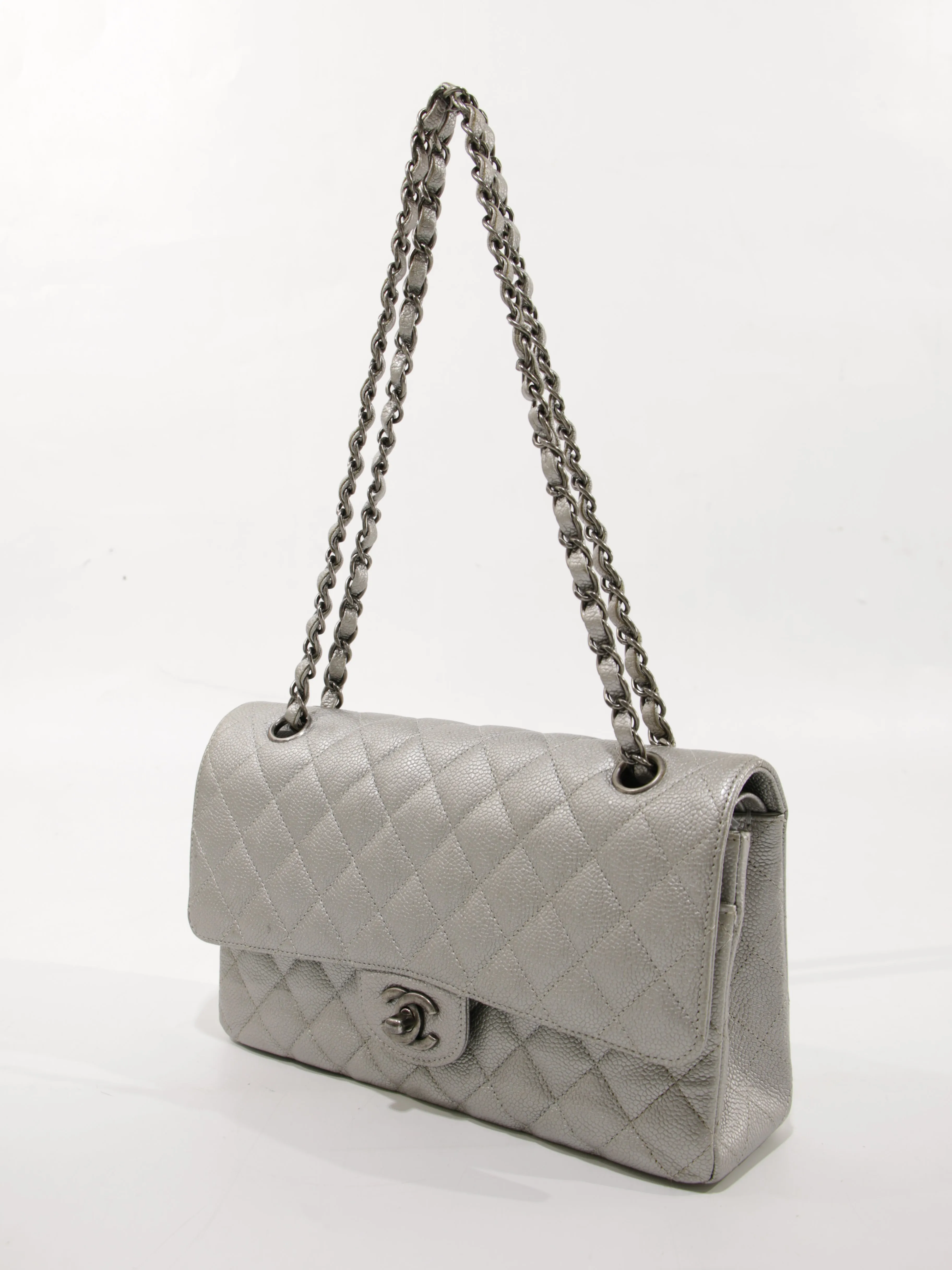 Medium Classic Flap