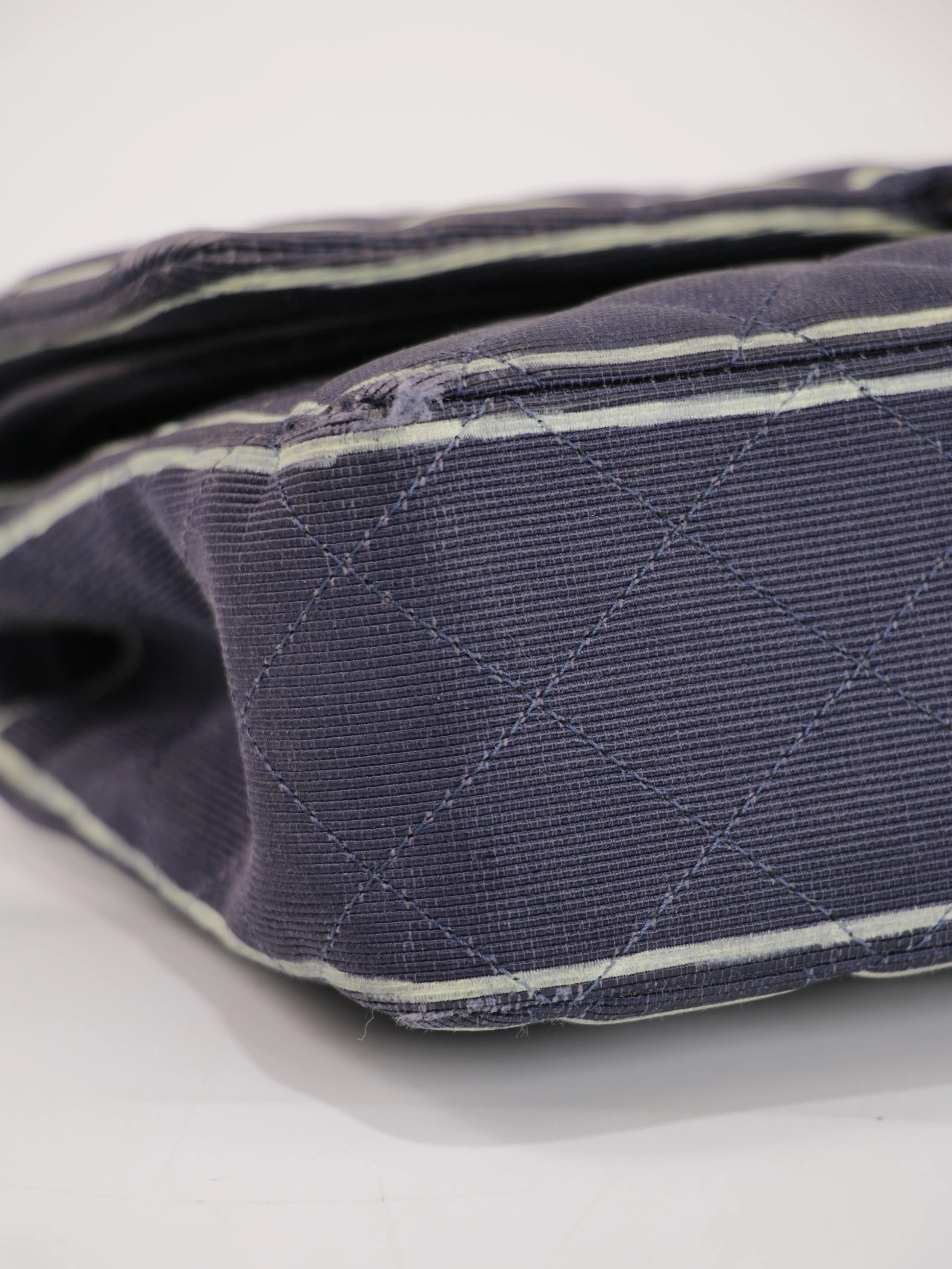 Medium Classic Flap