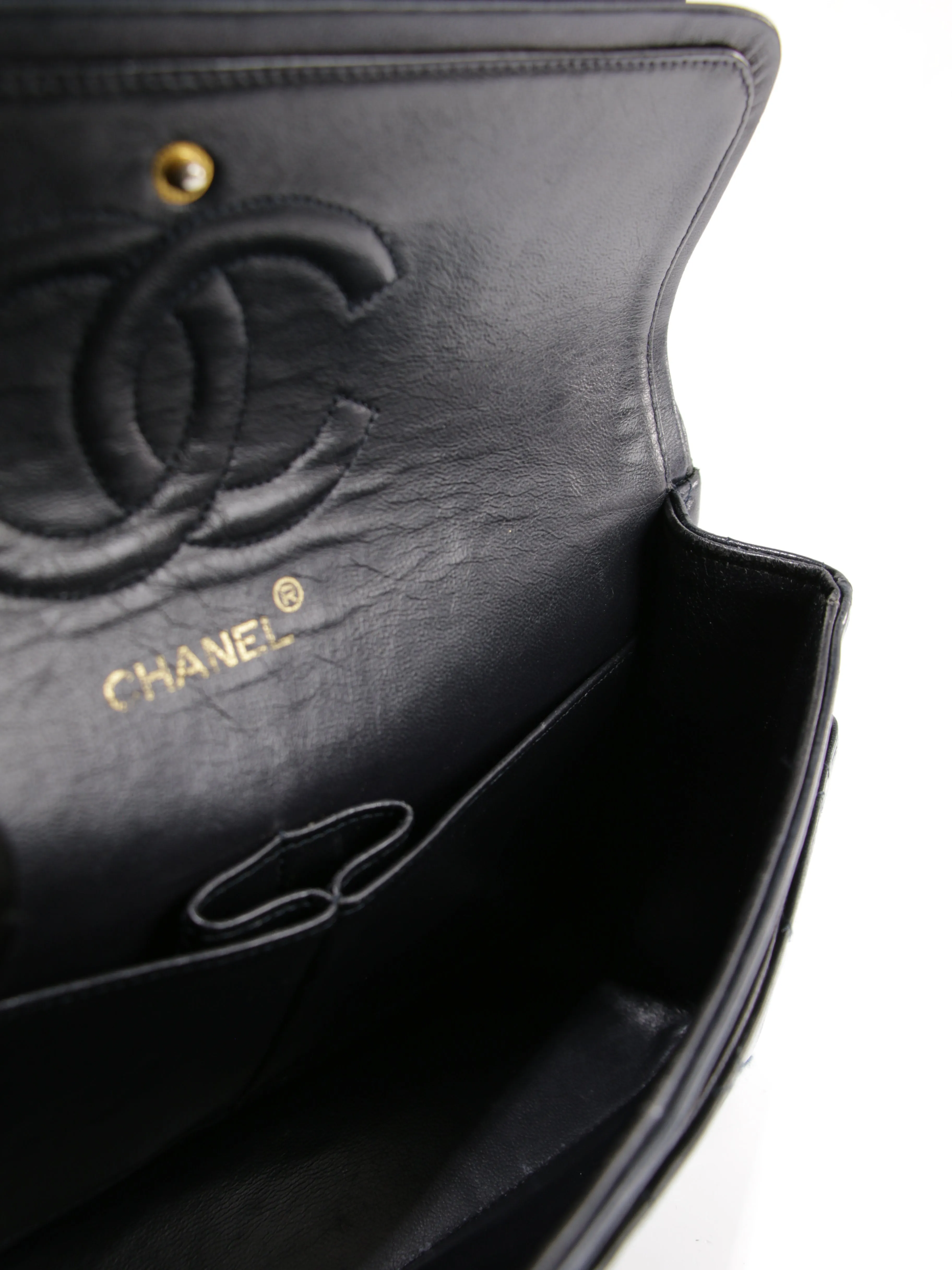 Medium Classic Flap