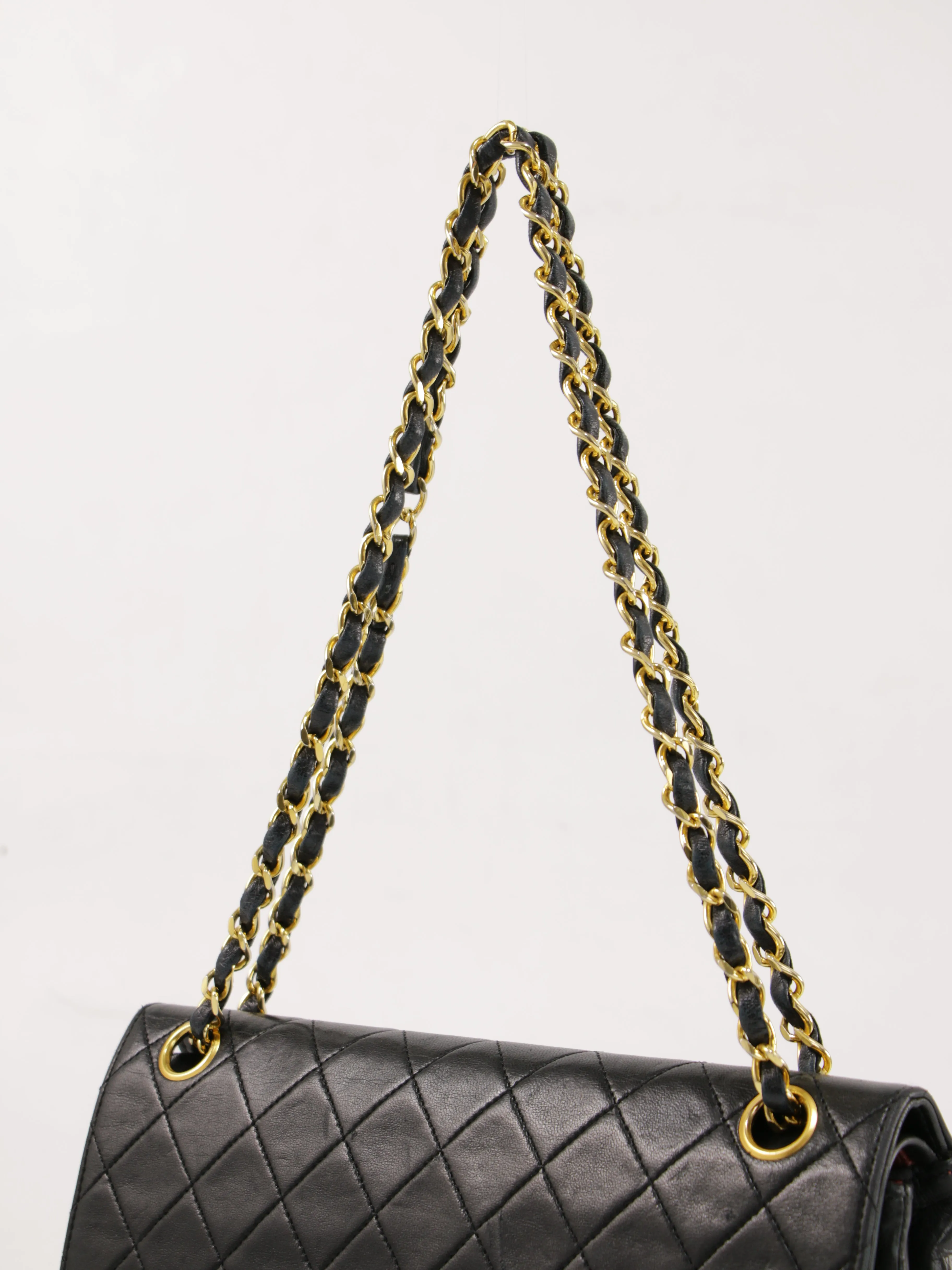 Medium Classic Flap