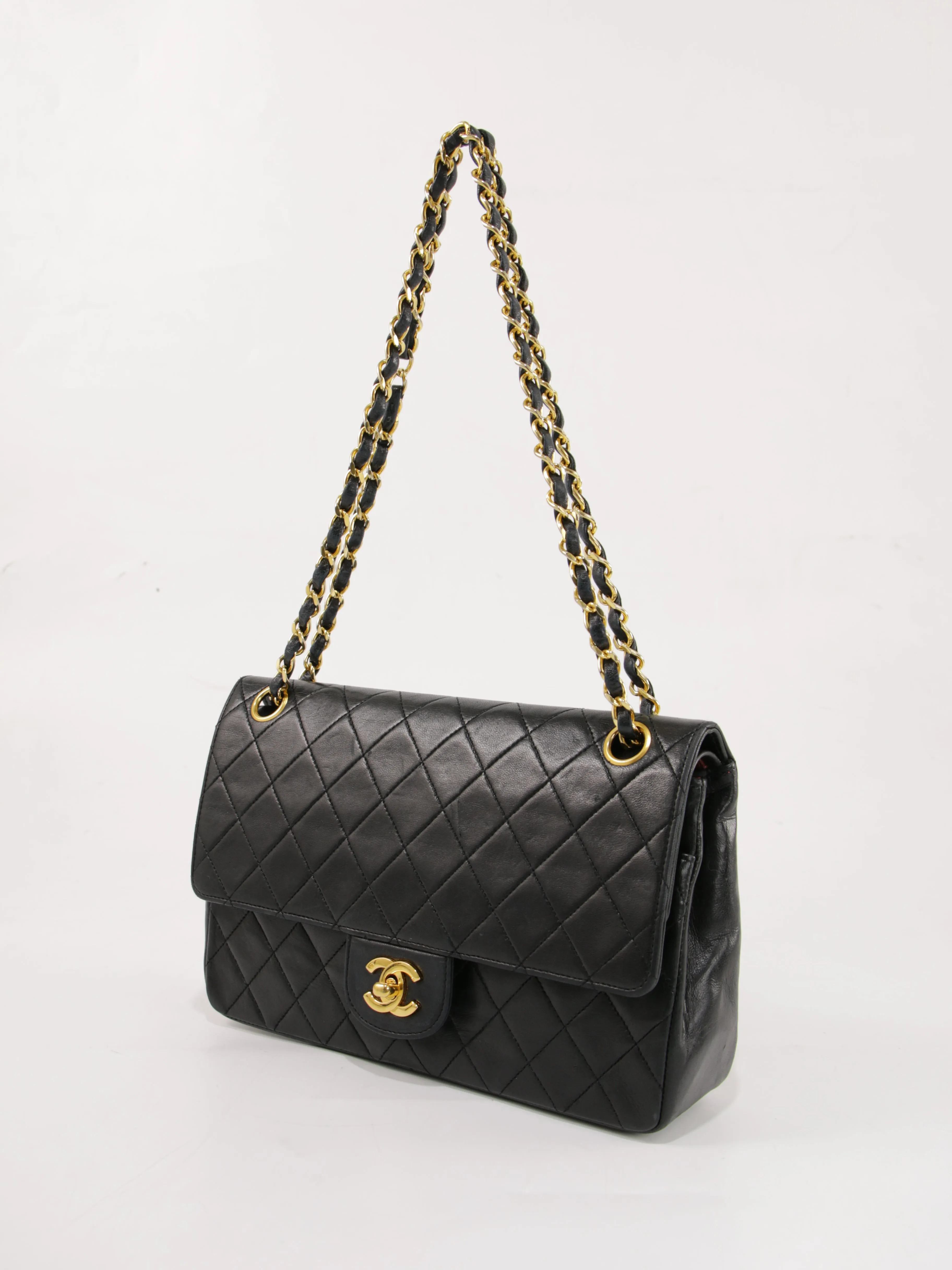 Medium Classic Flap
