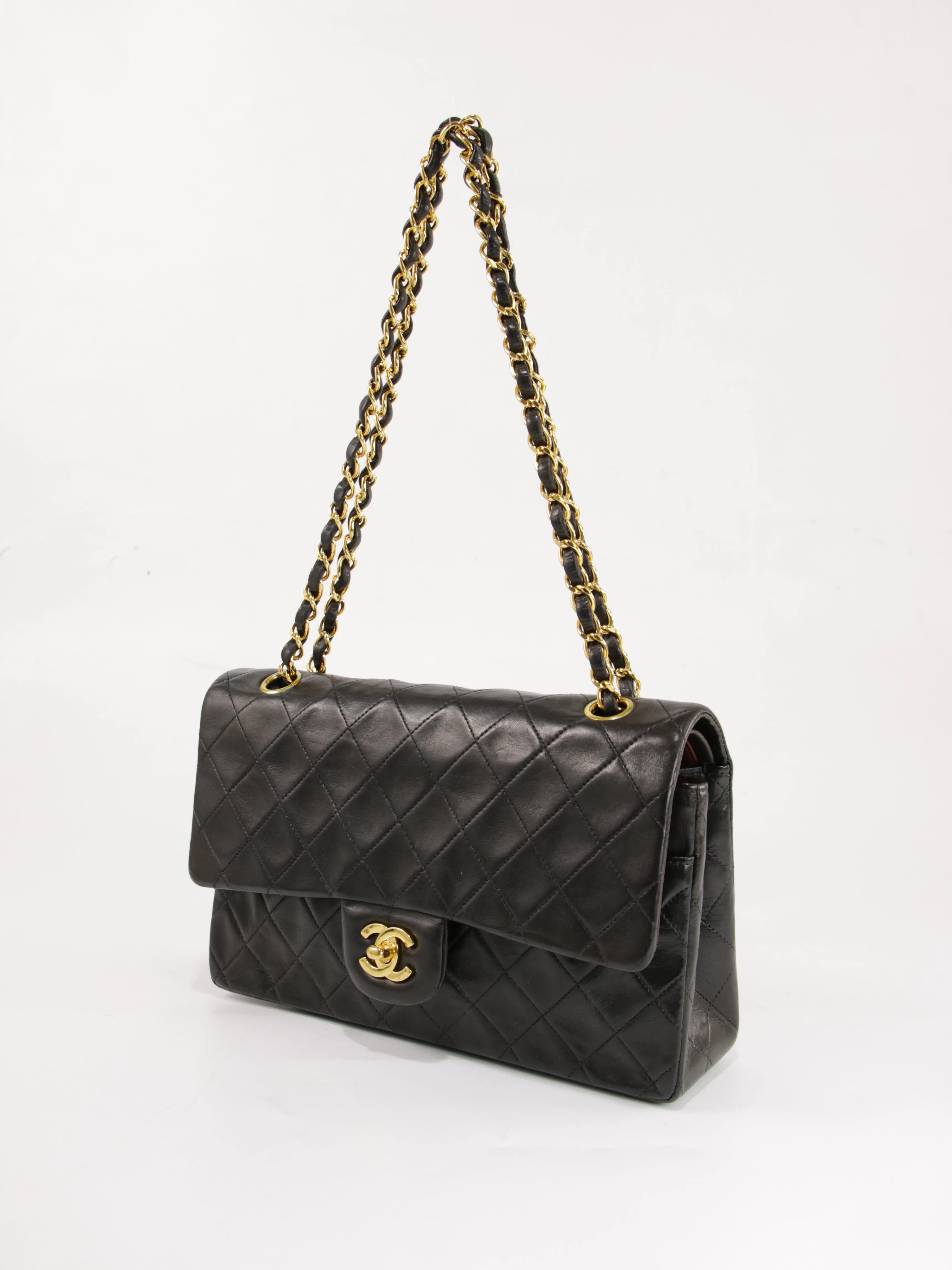 Medium Classic Flap