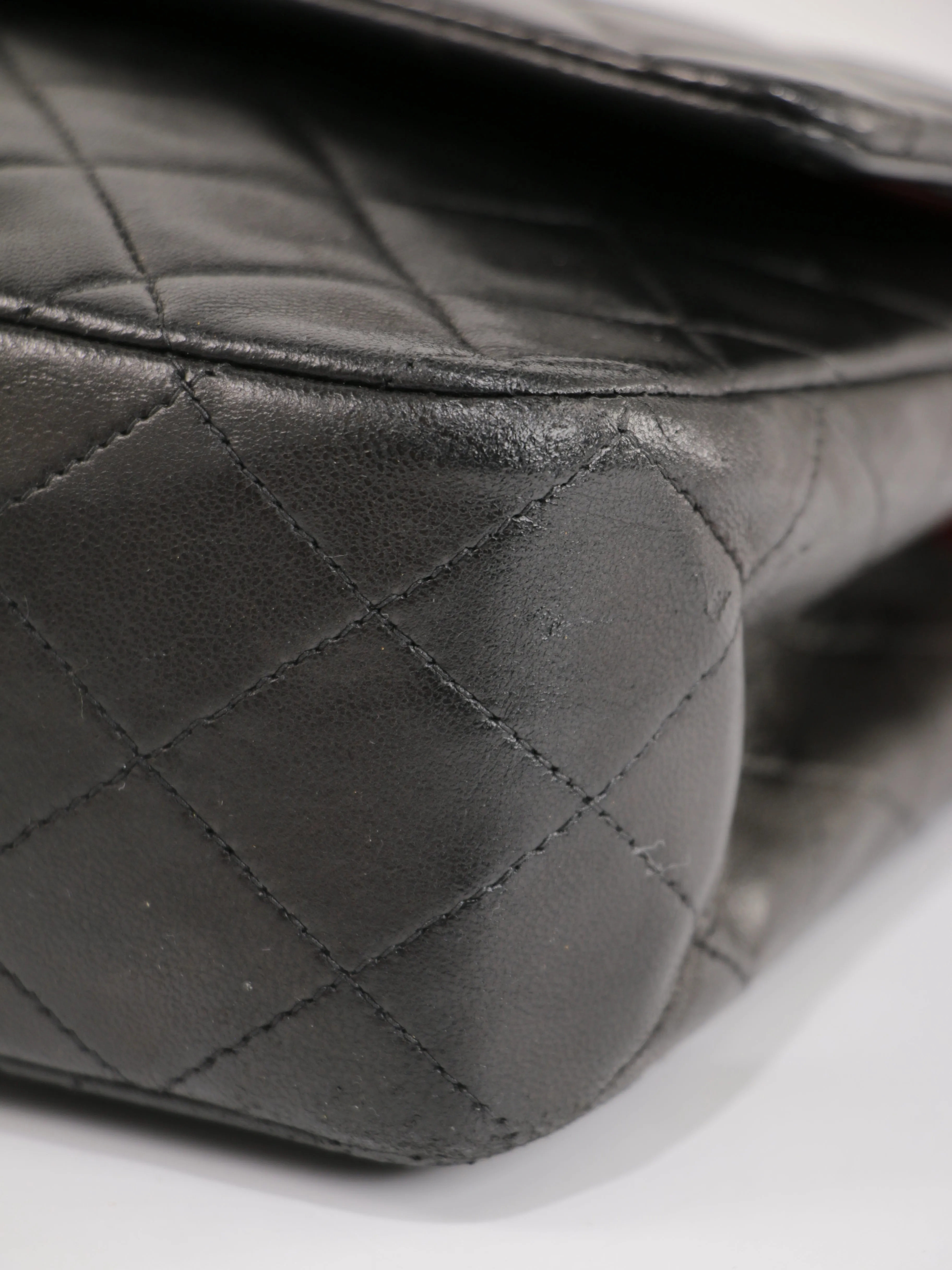 Medium Classic Flap