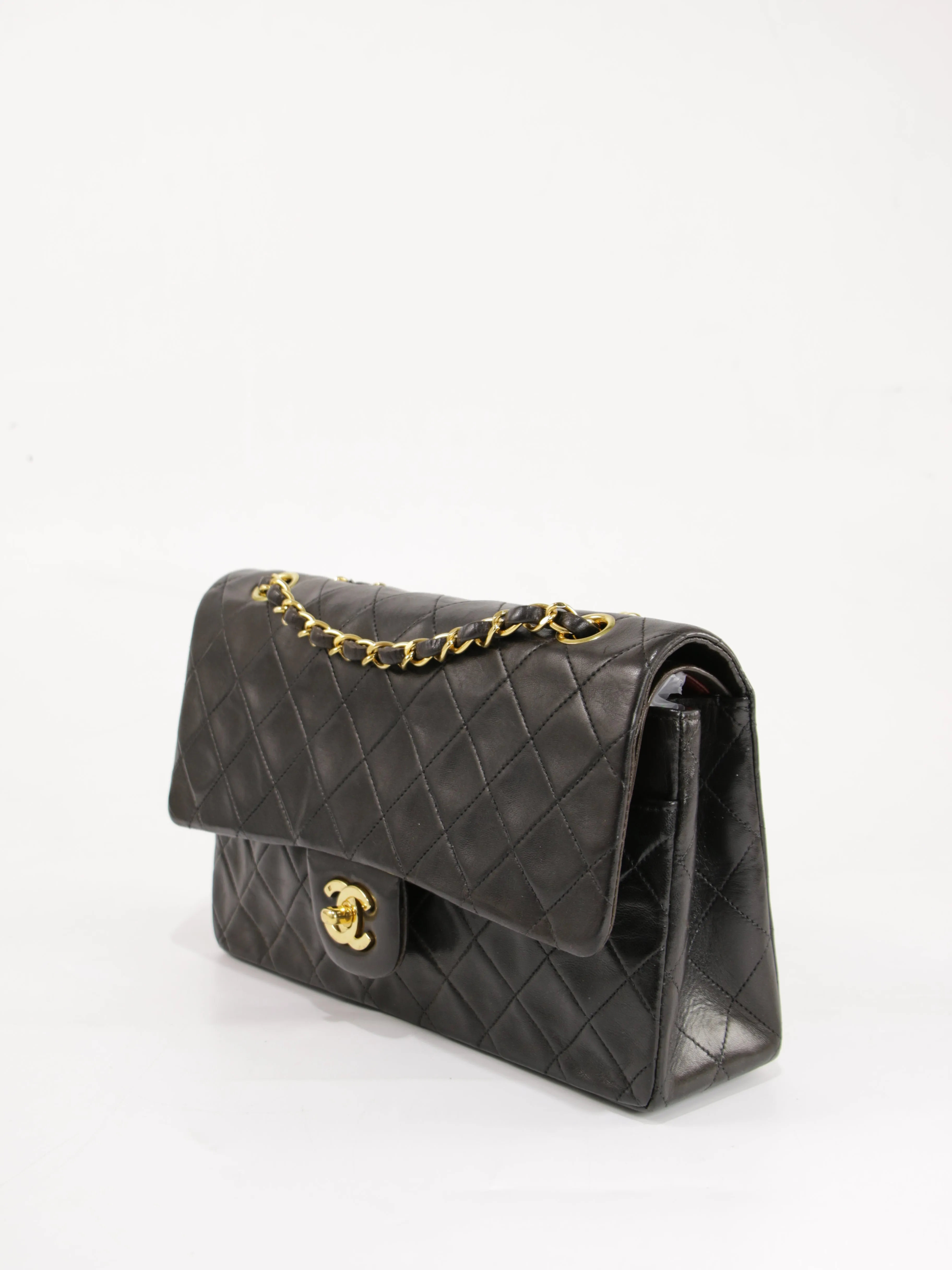 Medium Classic Flap