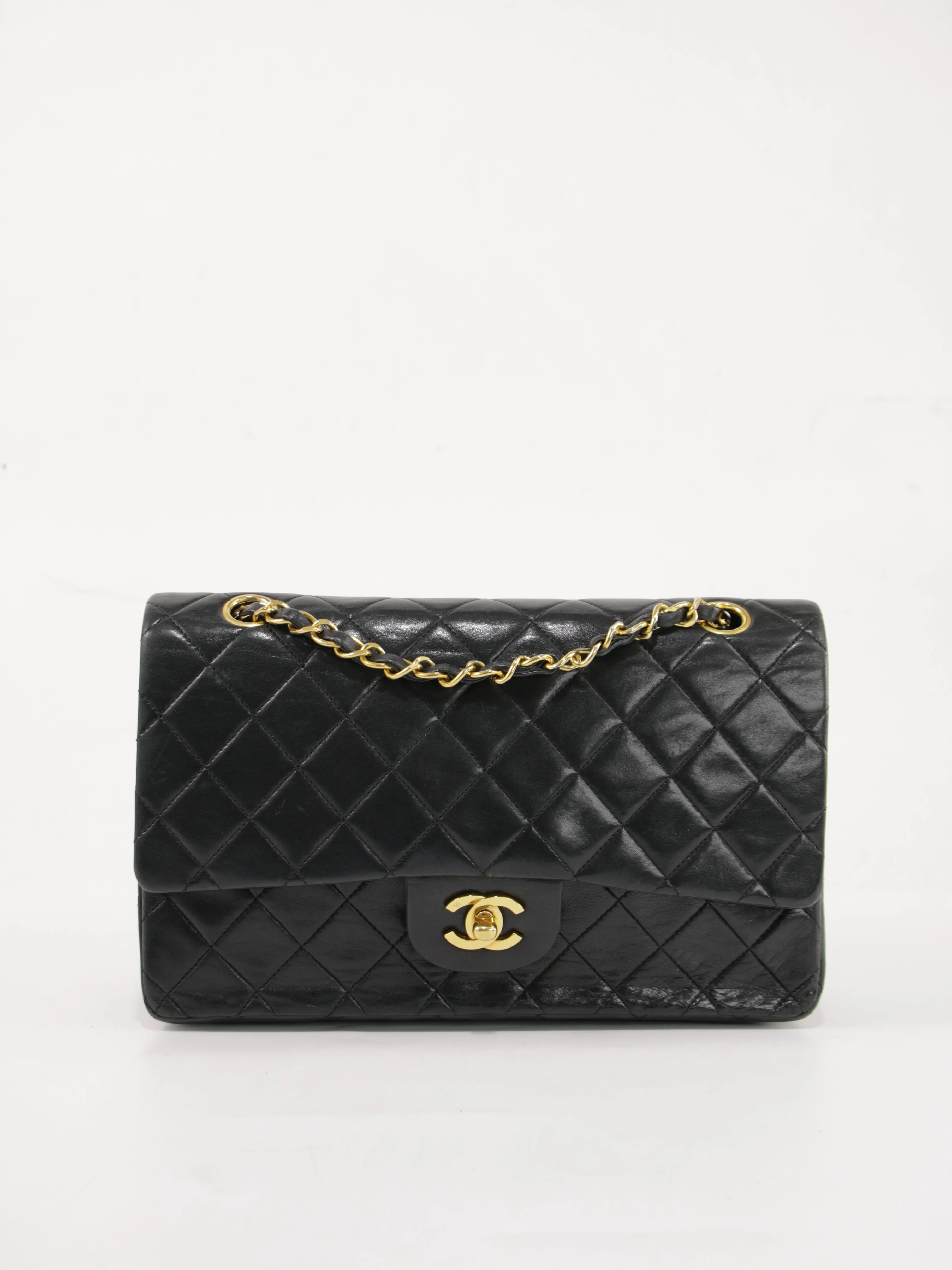 Medium Classic Flap