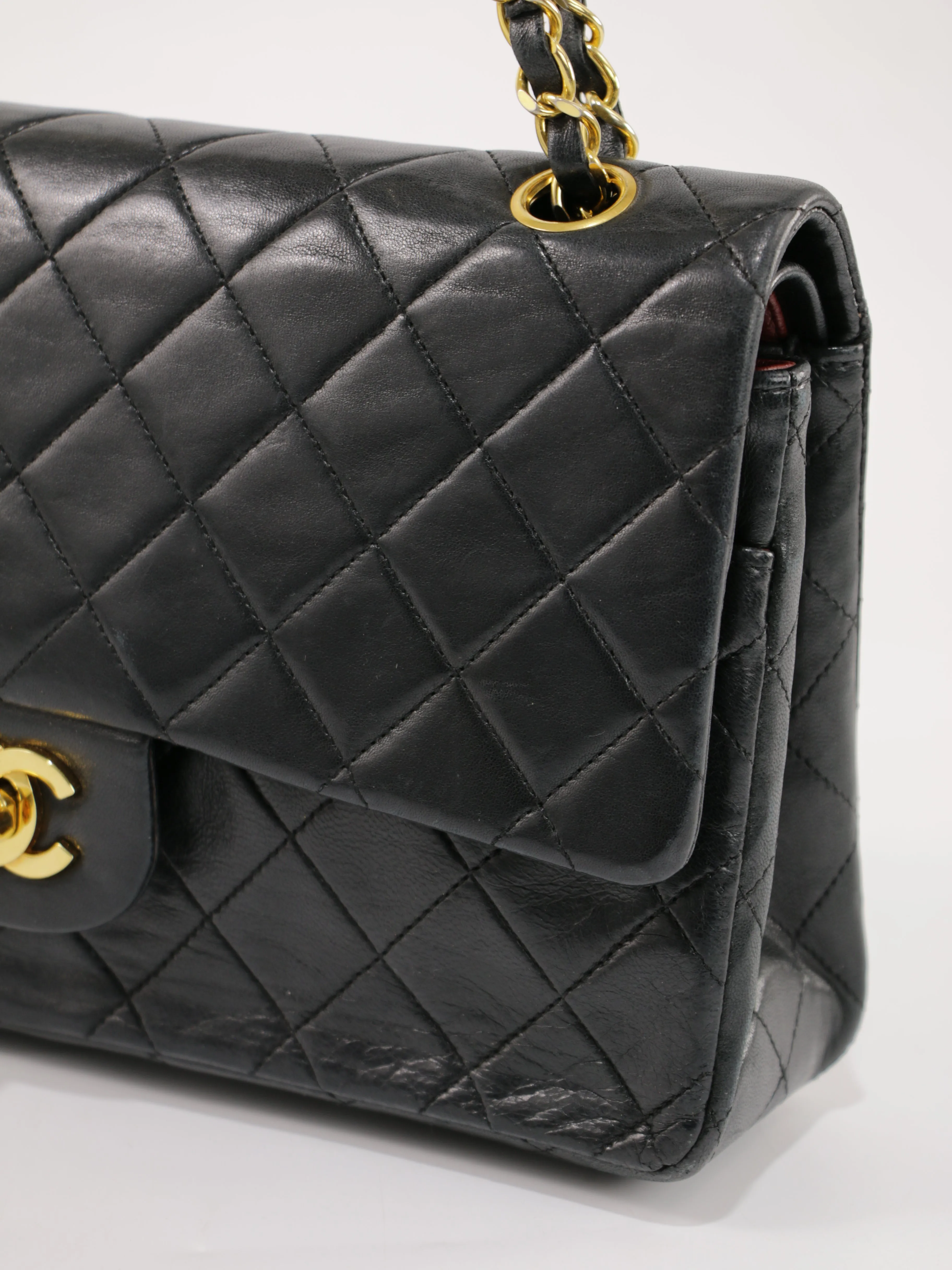 Medium Classic Flap