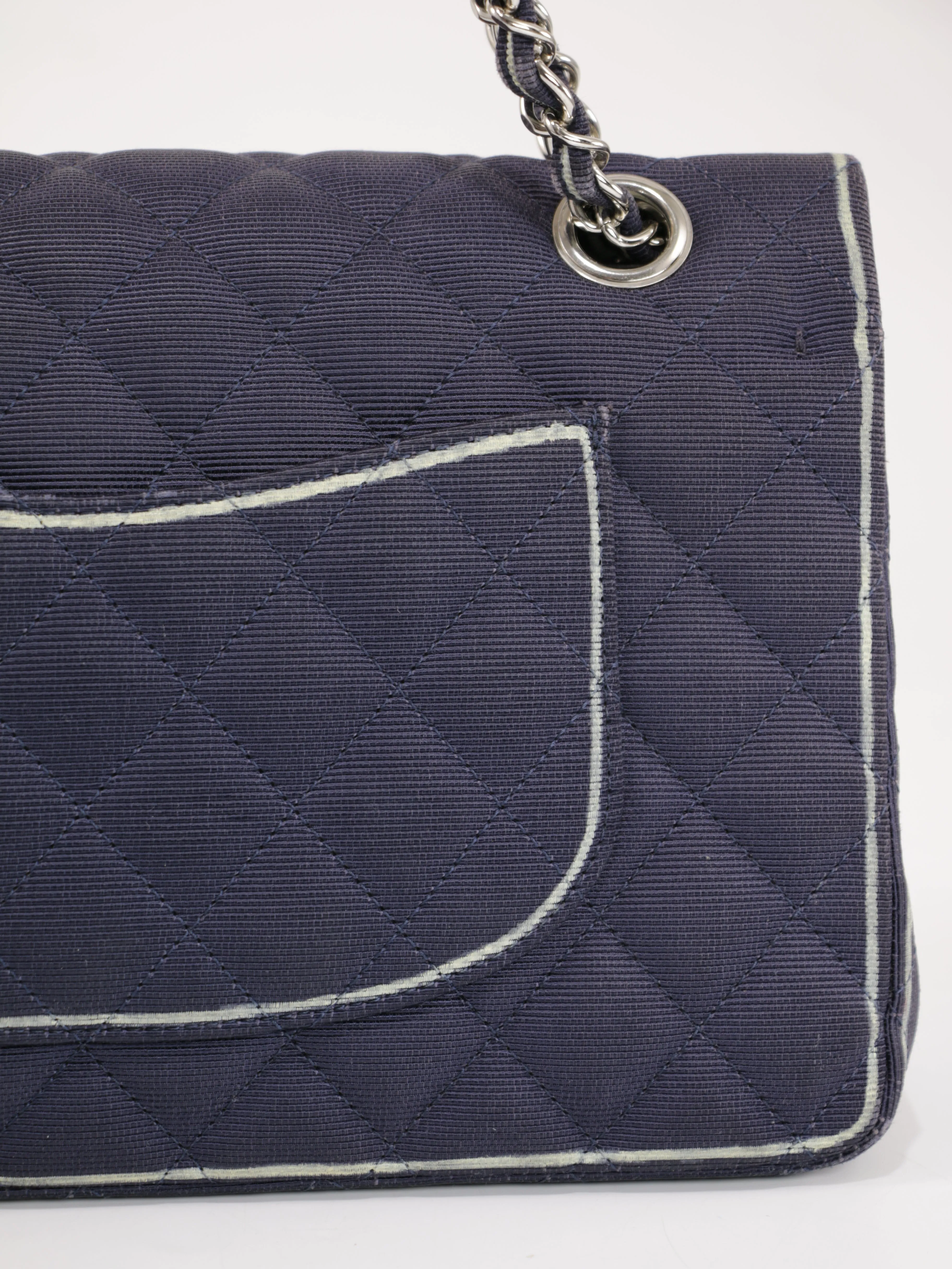 Medium Classic Flap