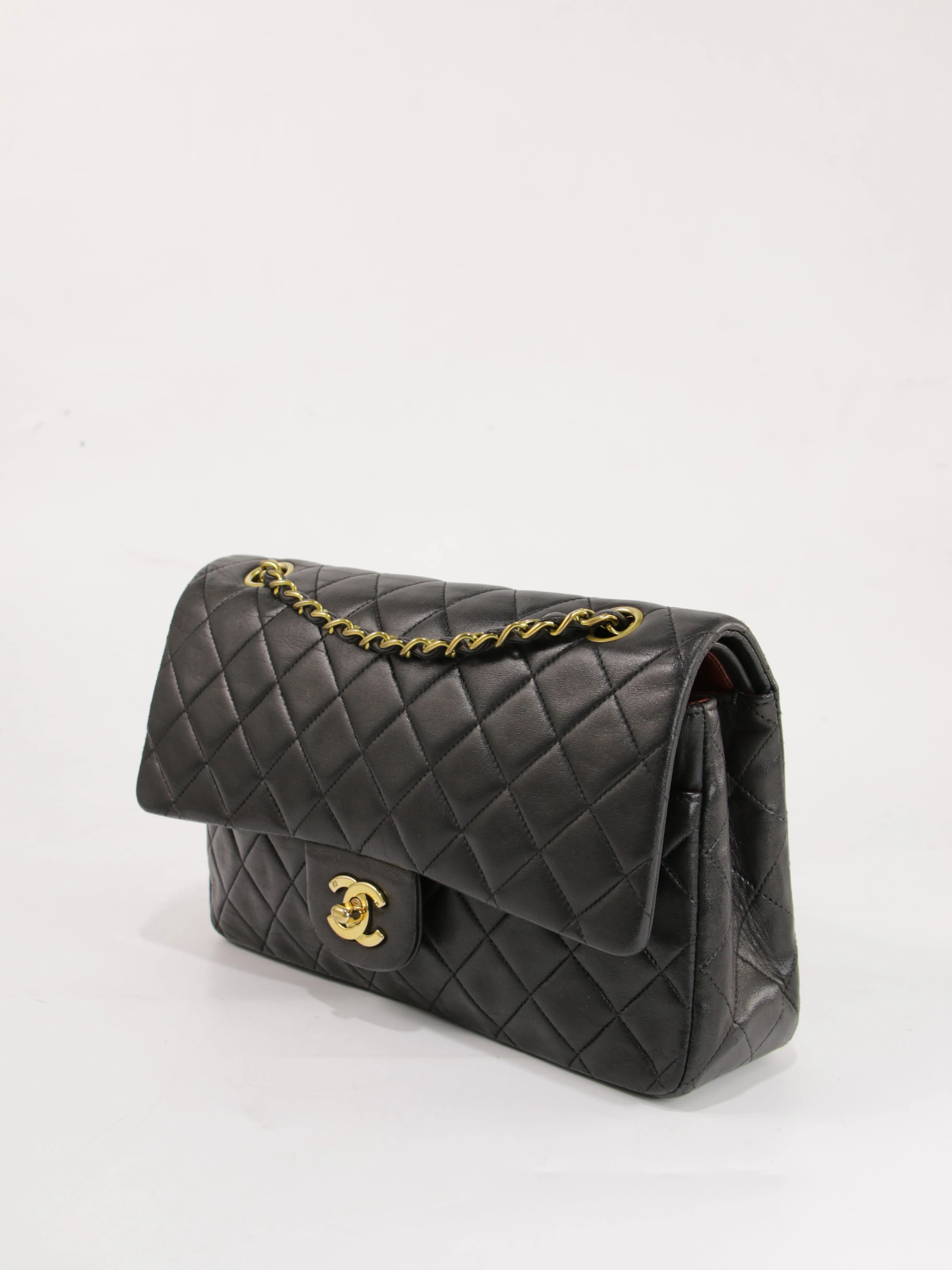 Medium Classic Flap