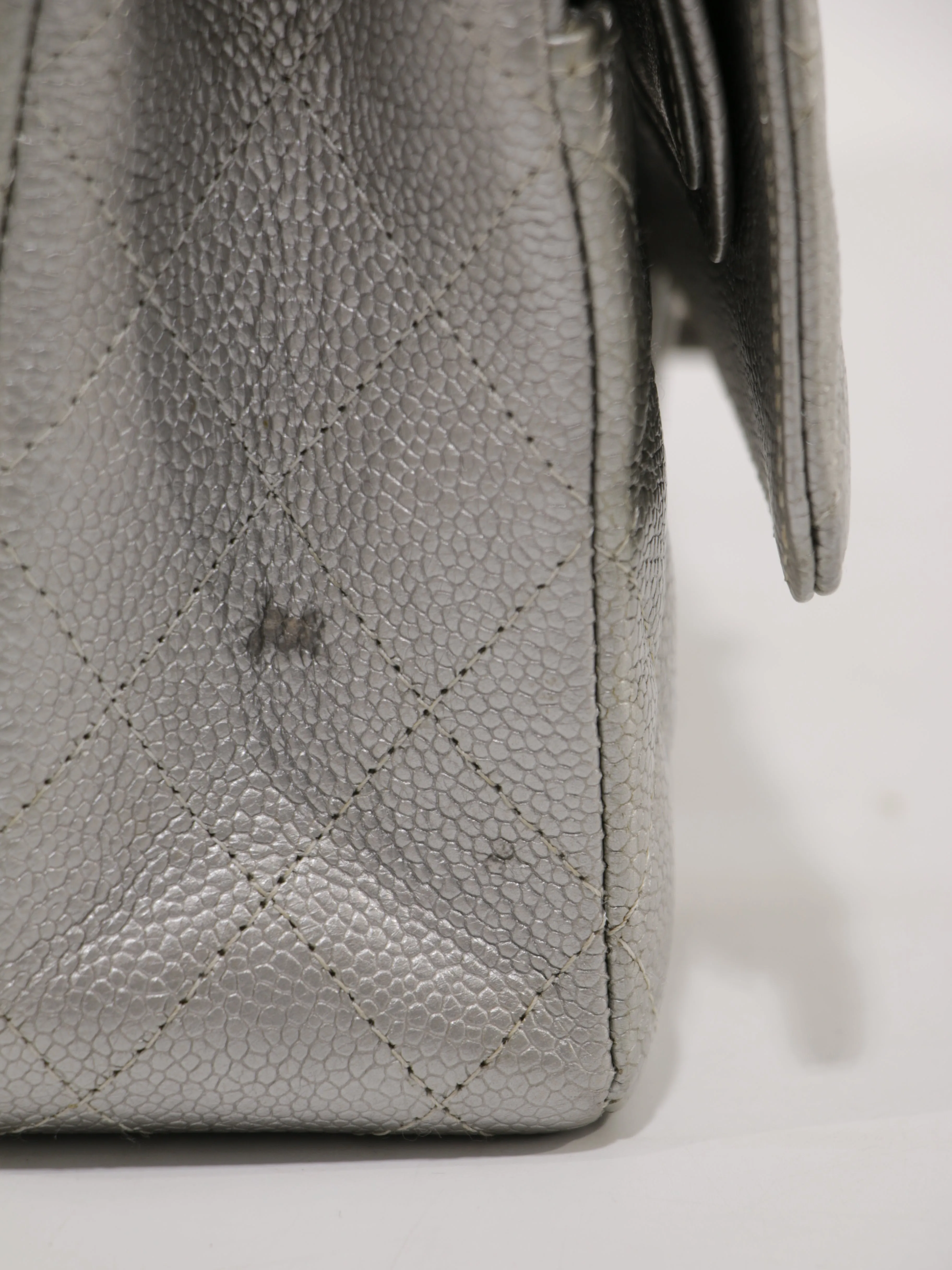 Medium Classic Flap