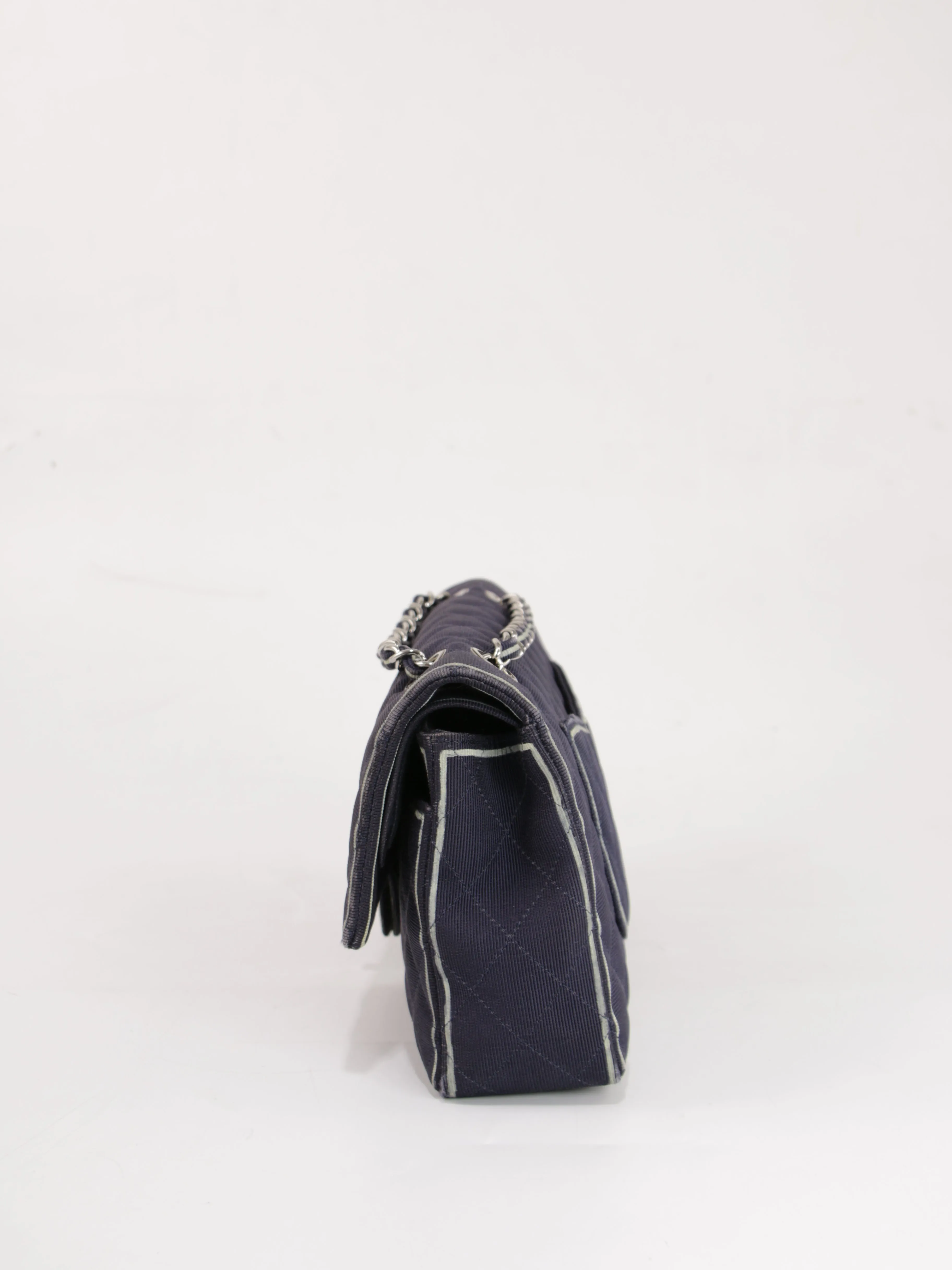 Medium Classic Flap