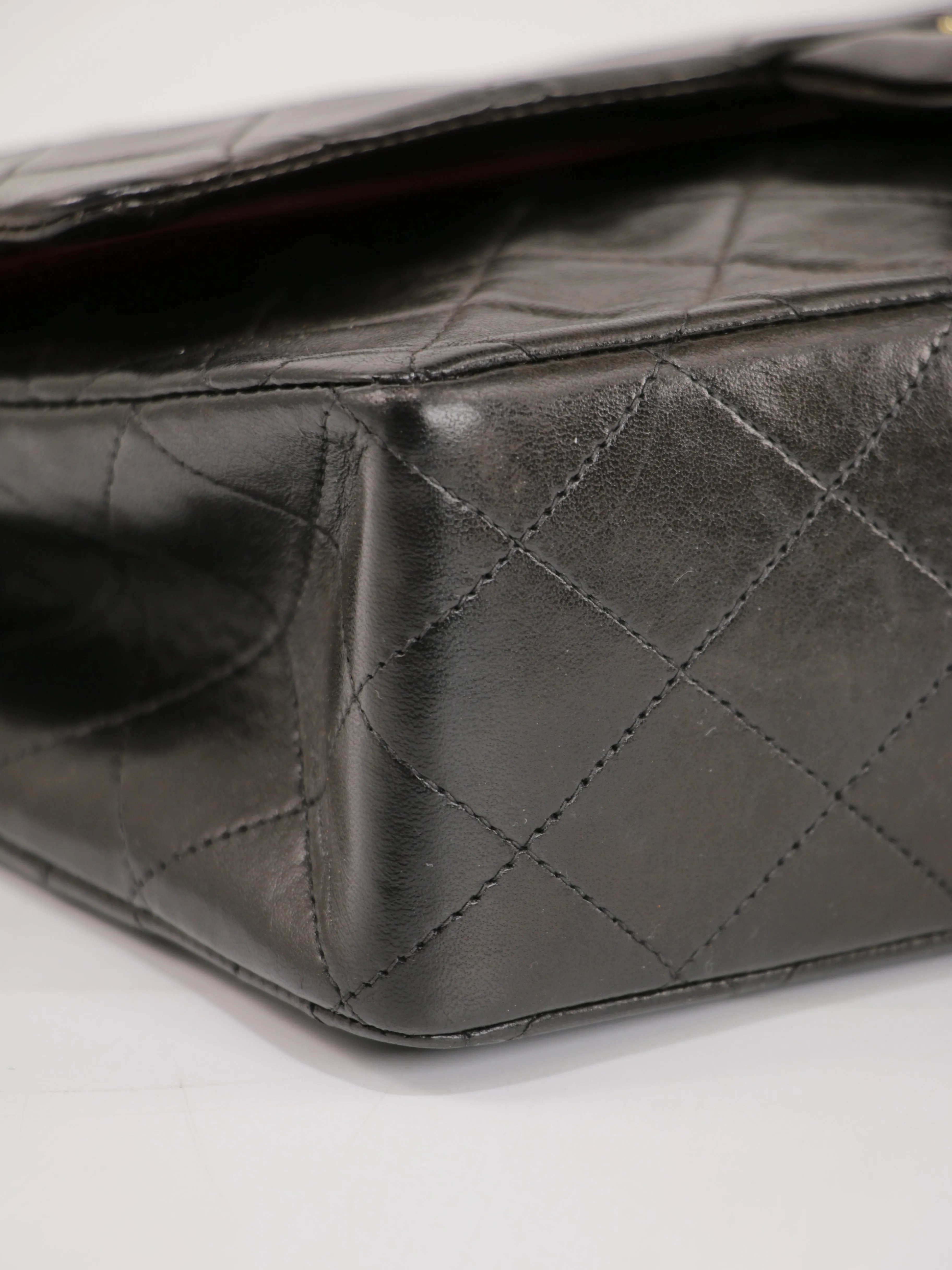 Medium Classic Flap