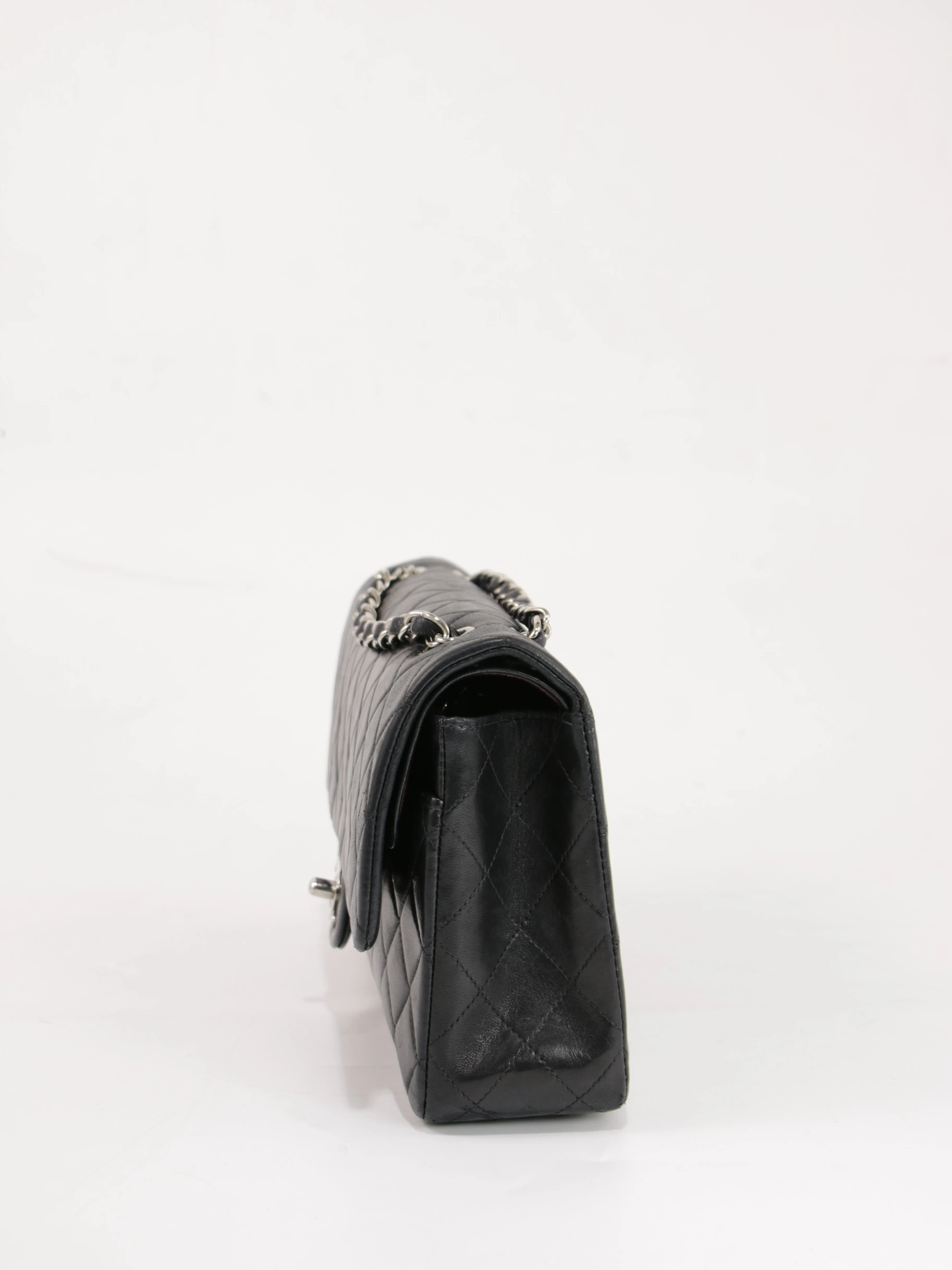 Medium Classic Flap