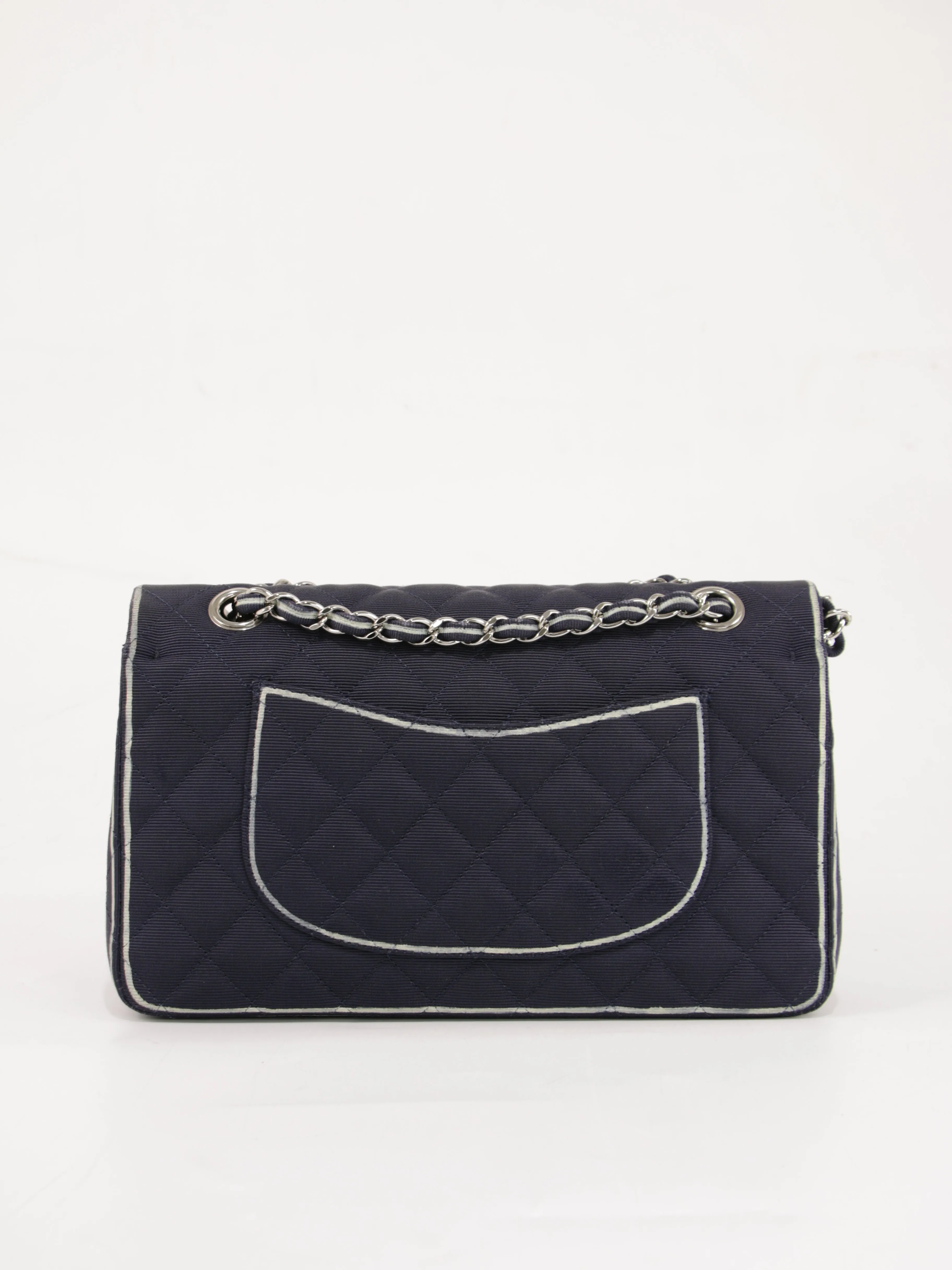 Medium Classic Flap