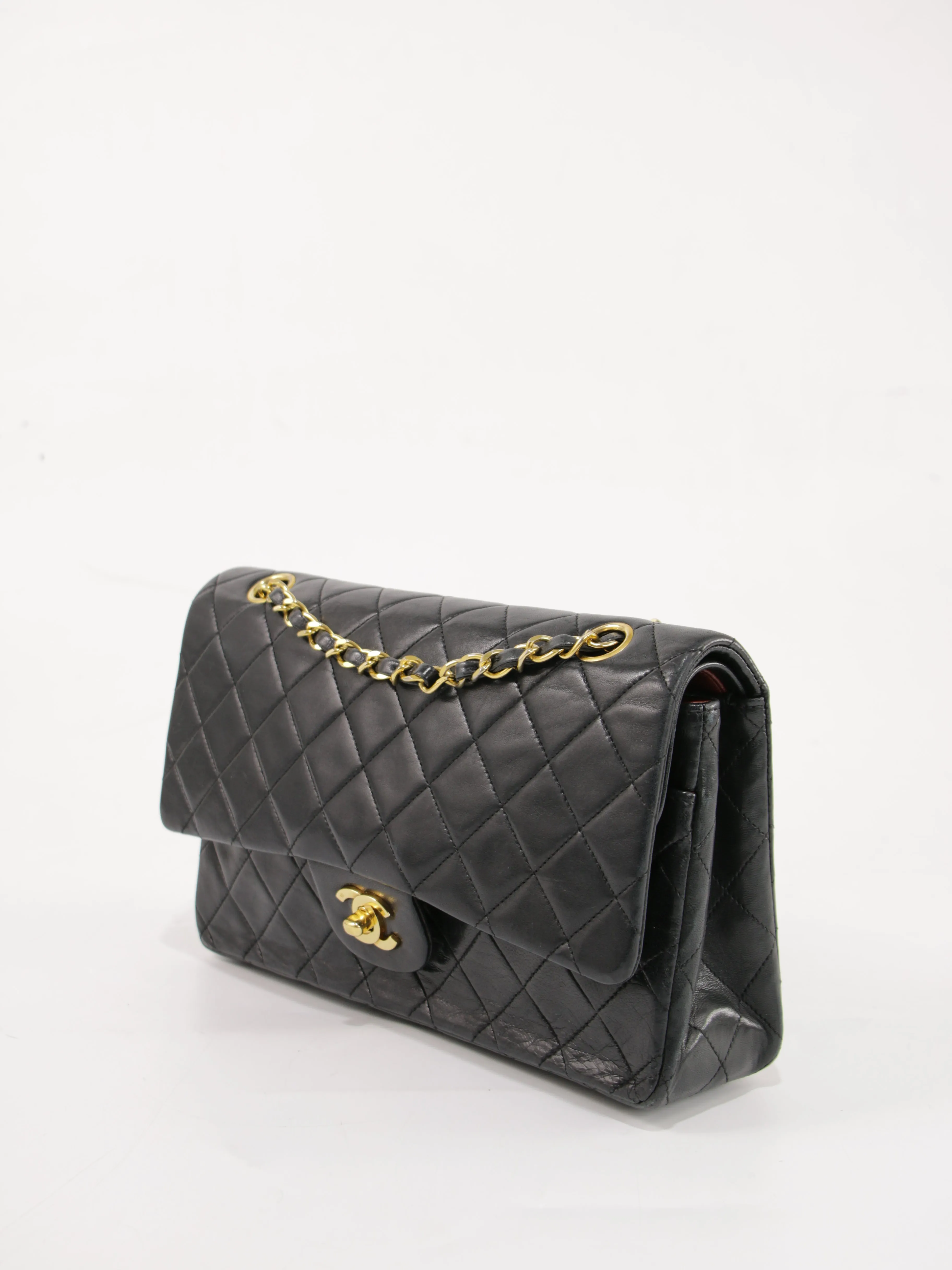 Medium Classic Flap