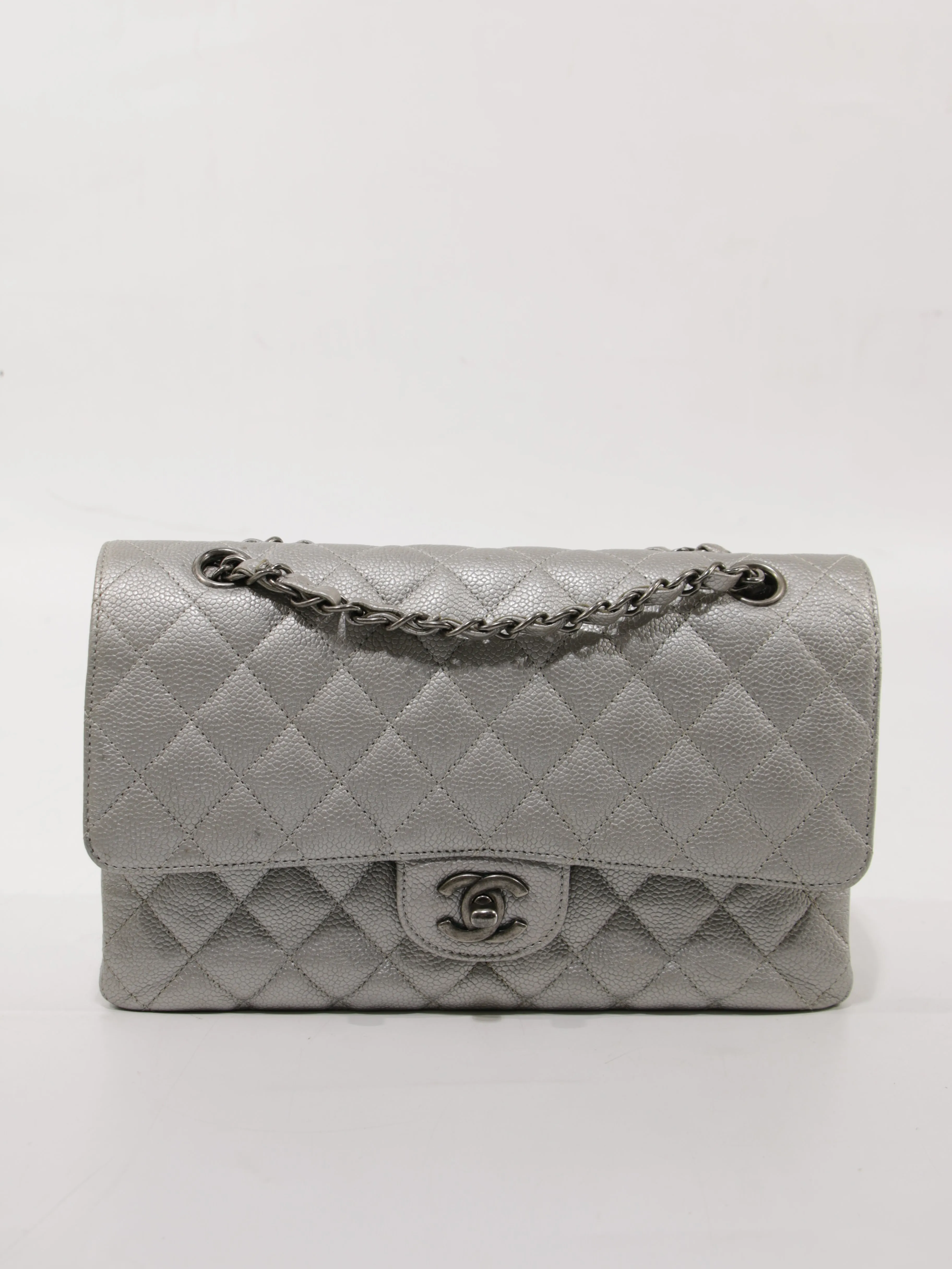 Medium Classic Flap