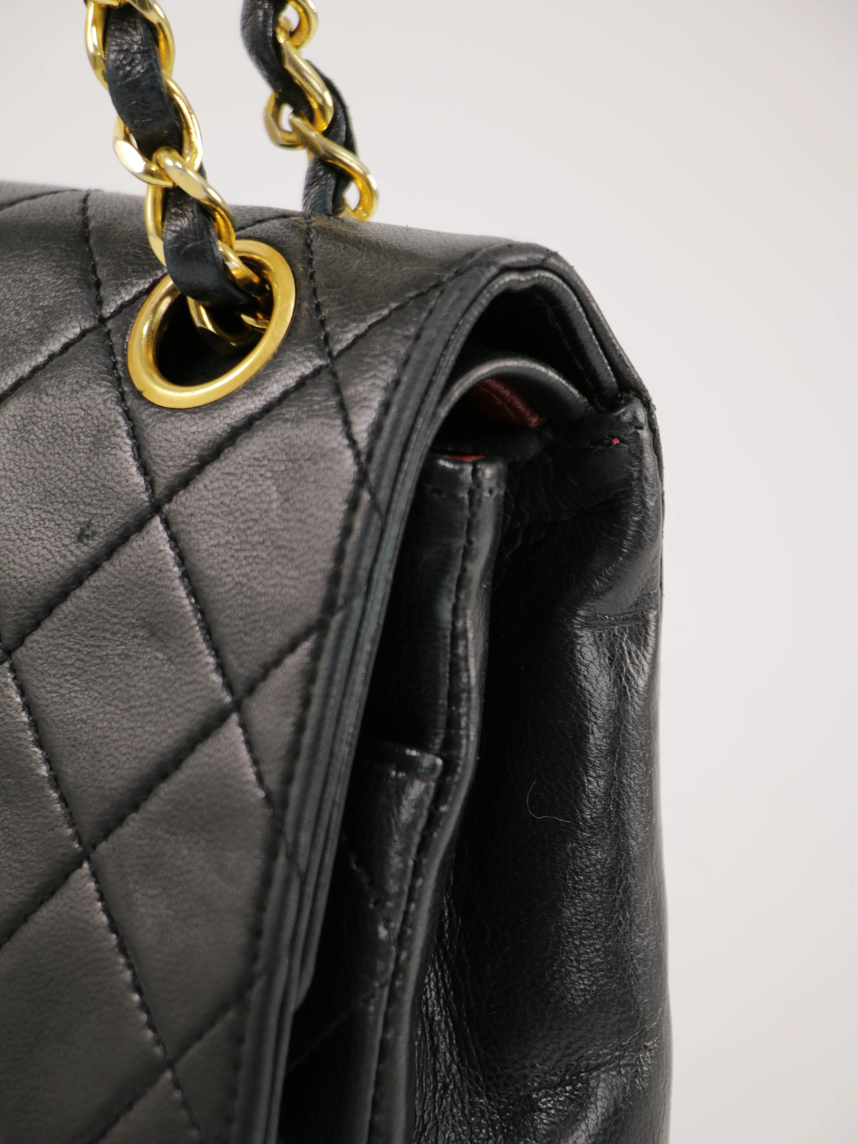 Medium Classic Flap