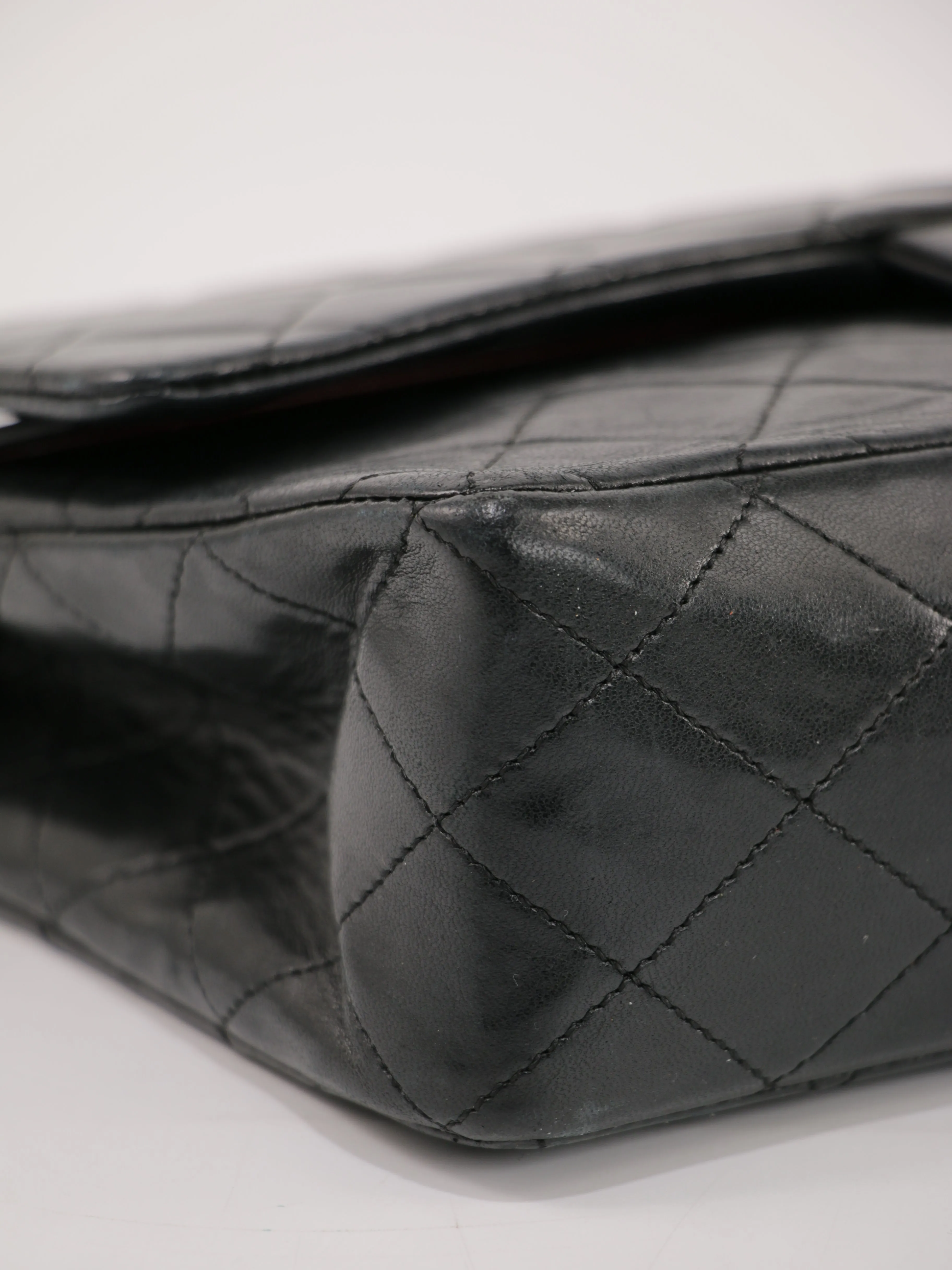Medium Classic Flap