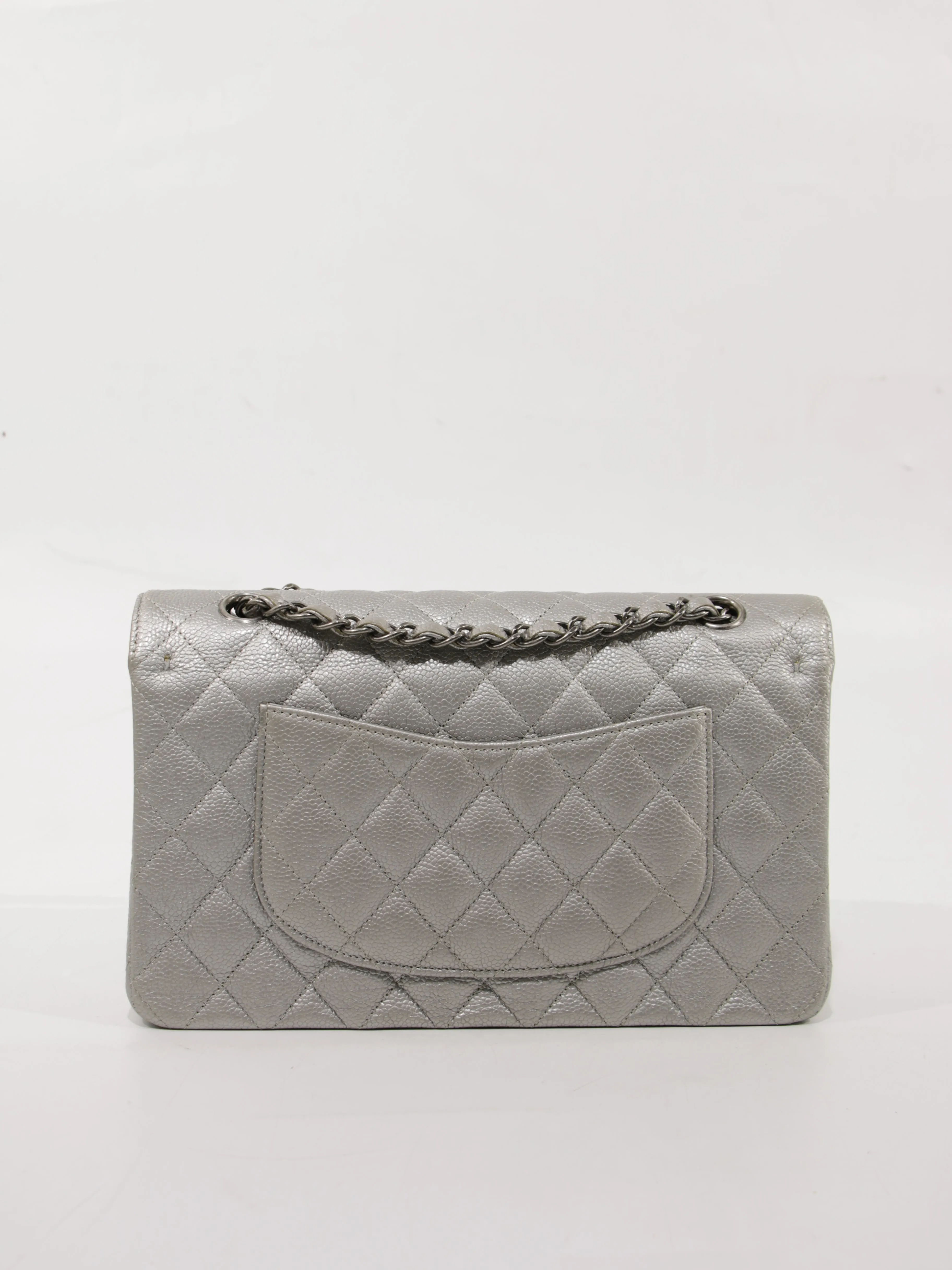 Medium Classic Flap