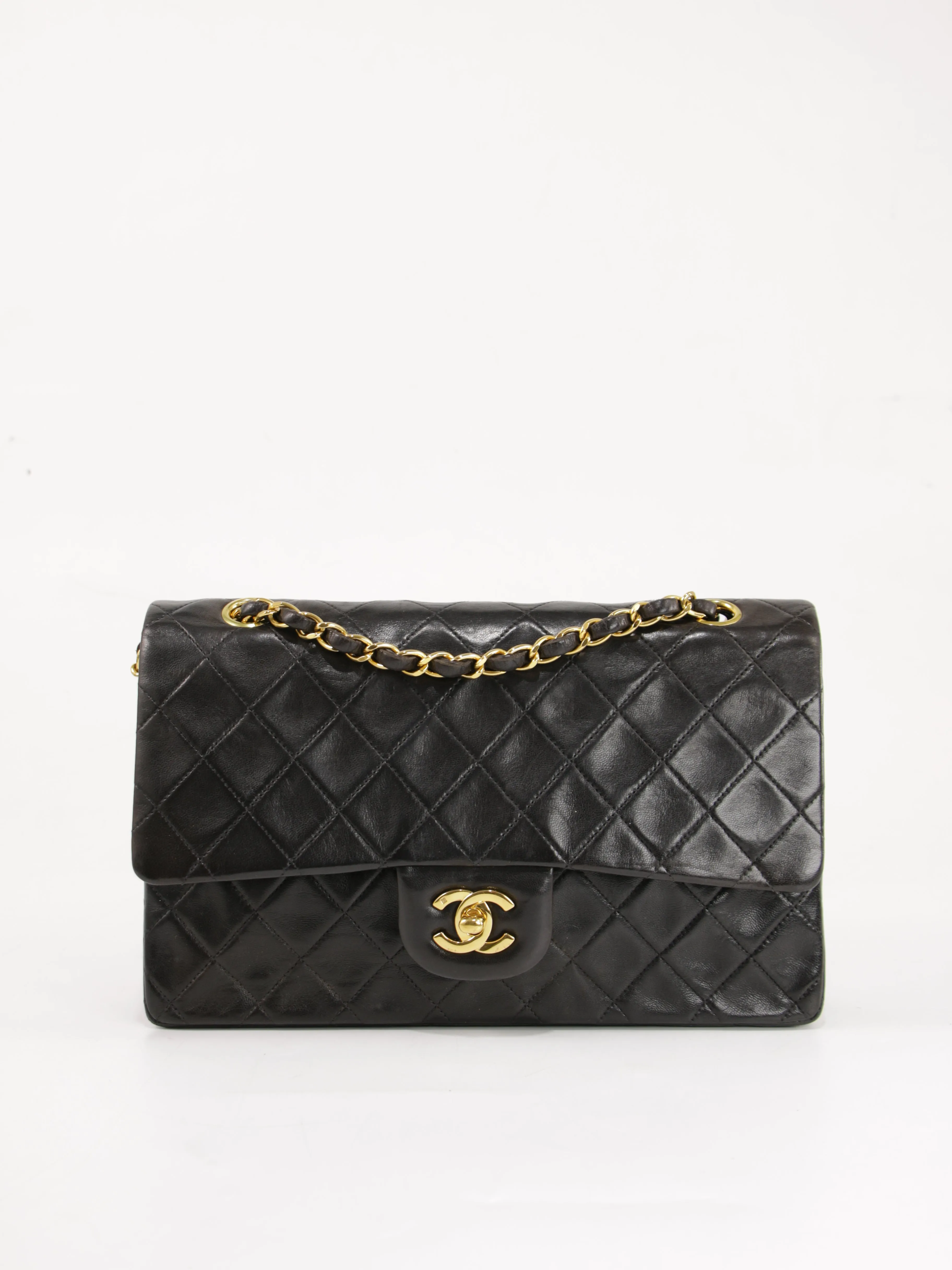 Medium Classic Flap