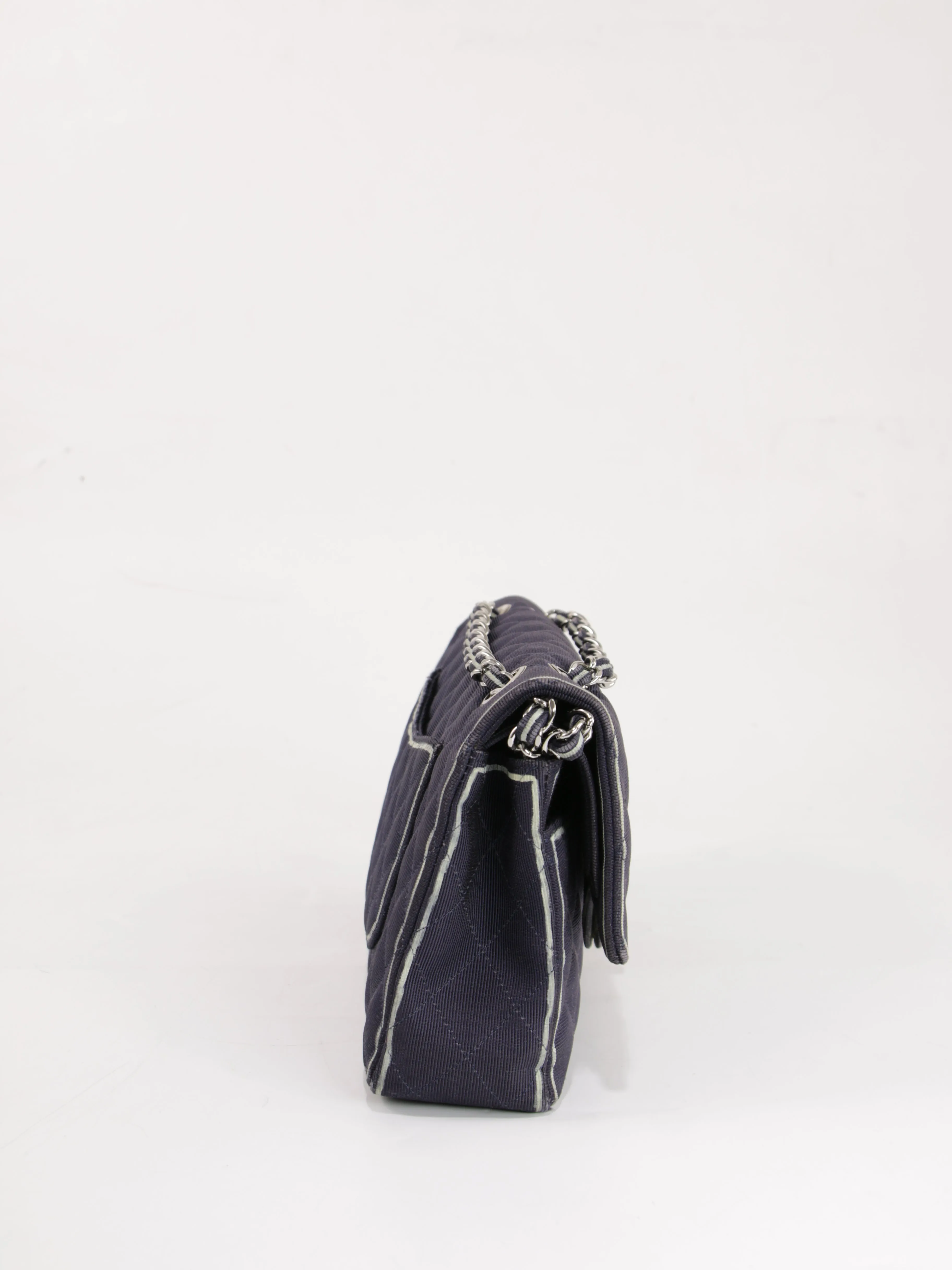 Medium Classic Flap