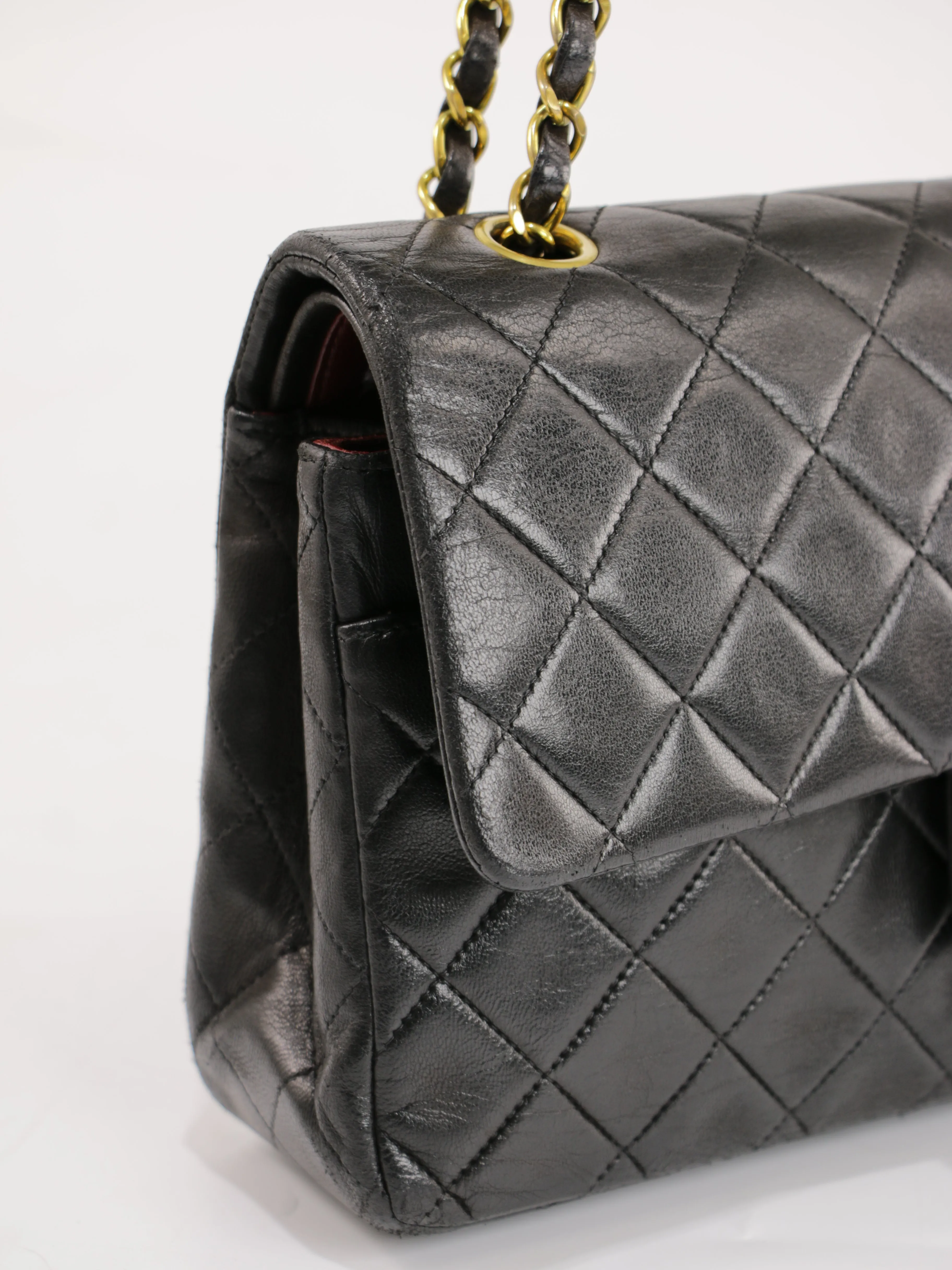 Medium Classic Flap