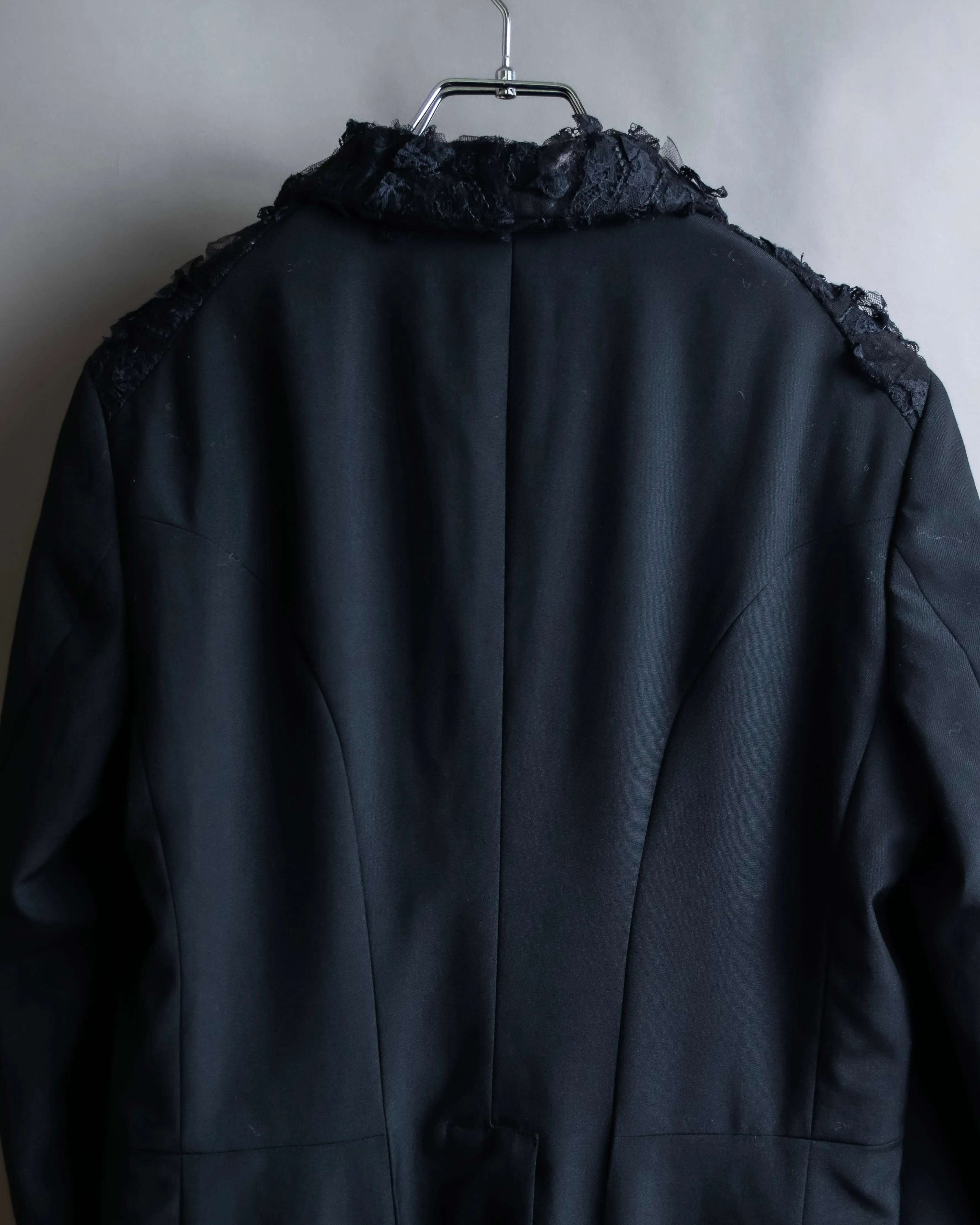 "COMME des GARCONS" 23SS Tiered lace detail evening tailcoat